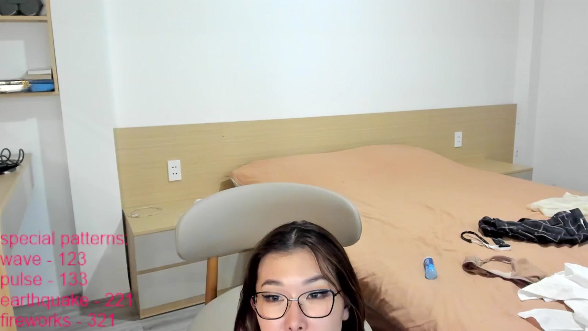 Gallery image thumbnail from LindaMei's myfreecams stream on, 04/29/2026, 22:46 image 9 of 20