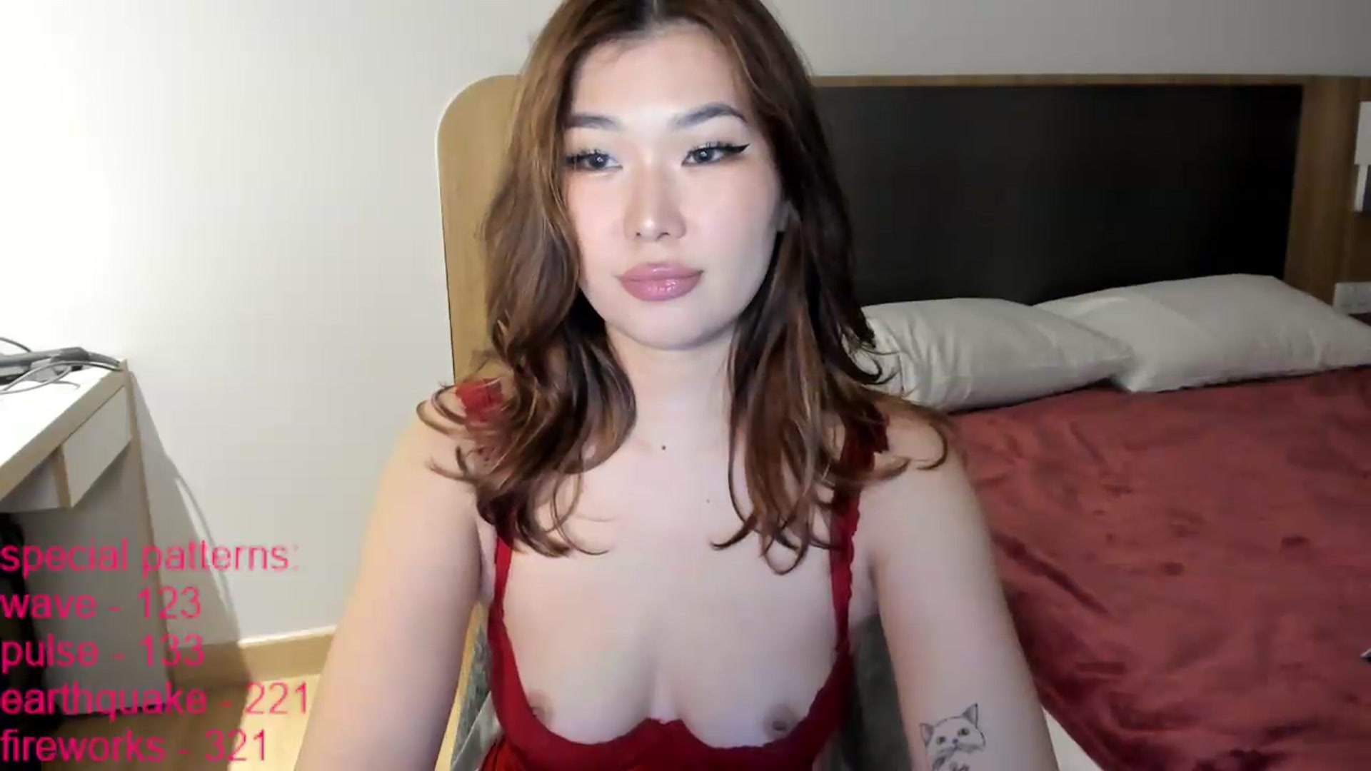 Gallery image thumbnail from LindaMei's myfreecams stream on, 07/06/2026, 16:00 image 17 of 20