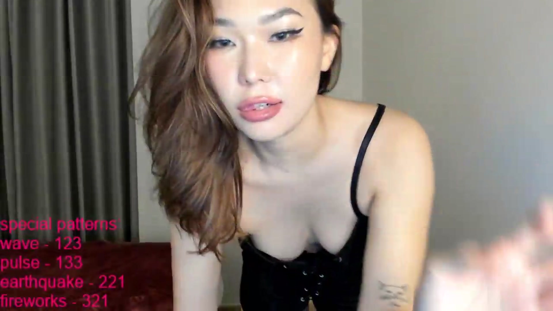 Gallery image thumbnail from LindaMei's myfreecams stream on, 07/09/2026, 17:02 image 5 of 20