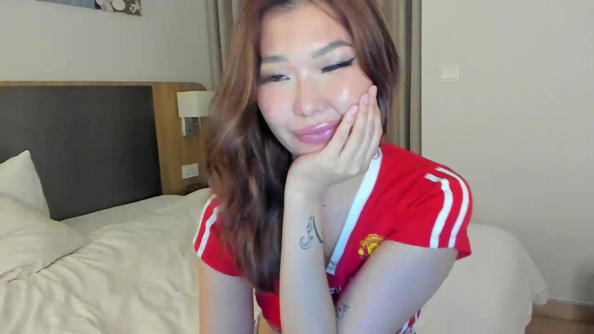 Gallery image thumbnail from LindaMei's myfreecams stream on, 07/27/2026, 21:59 image 12 of 20