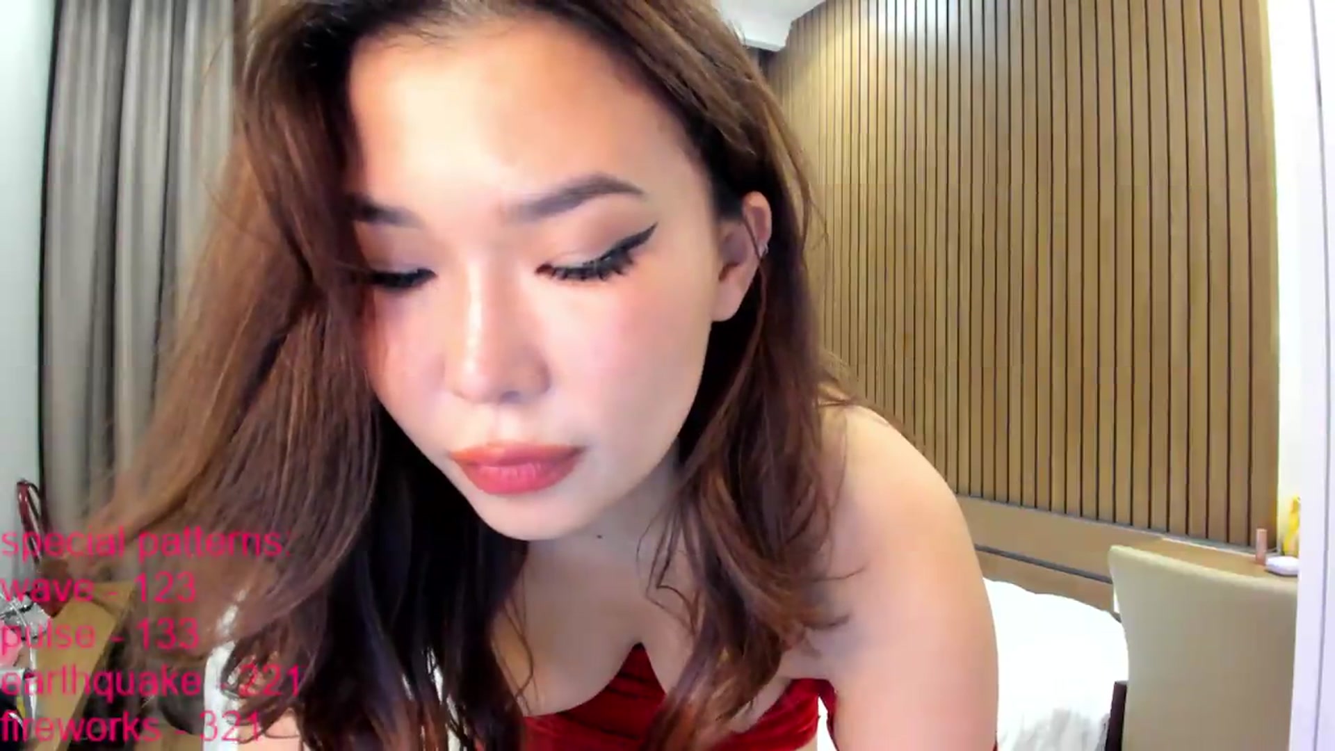 Gallery image thumbnail from LindaMei's myfreecams stream on, 09/05/2026, 24:30 image 9 of 20
