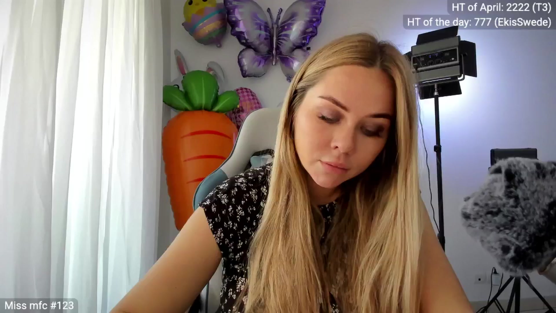 Gallery image thumbnail from Linda_0nline's myfreecams stream on, 04/05/2026, 11:00 image 11 of 20