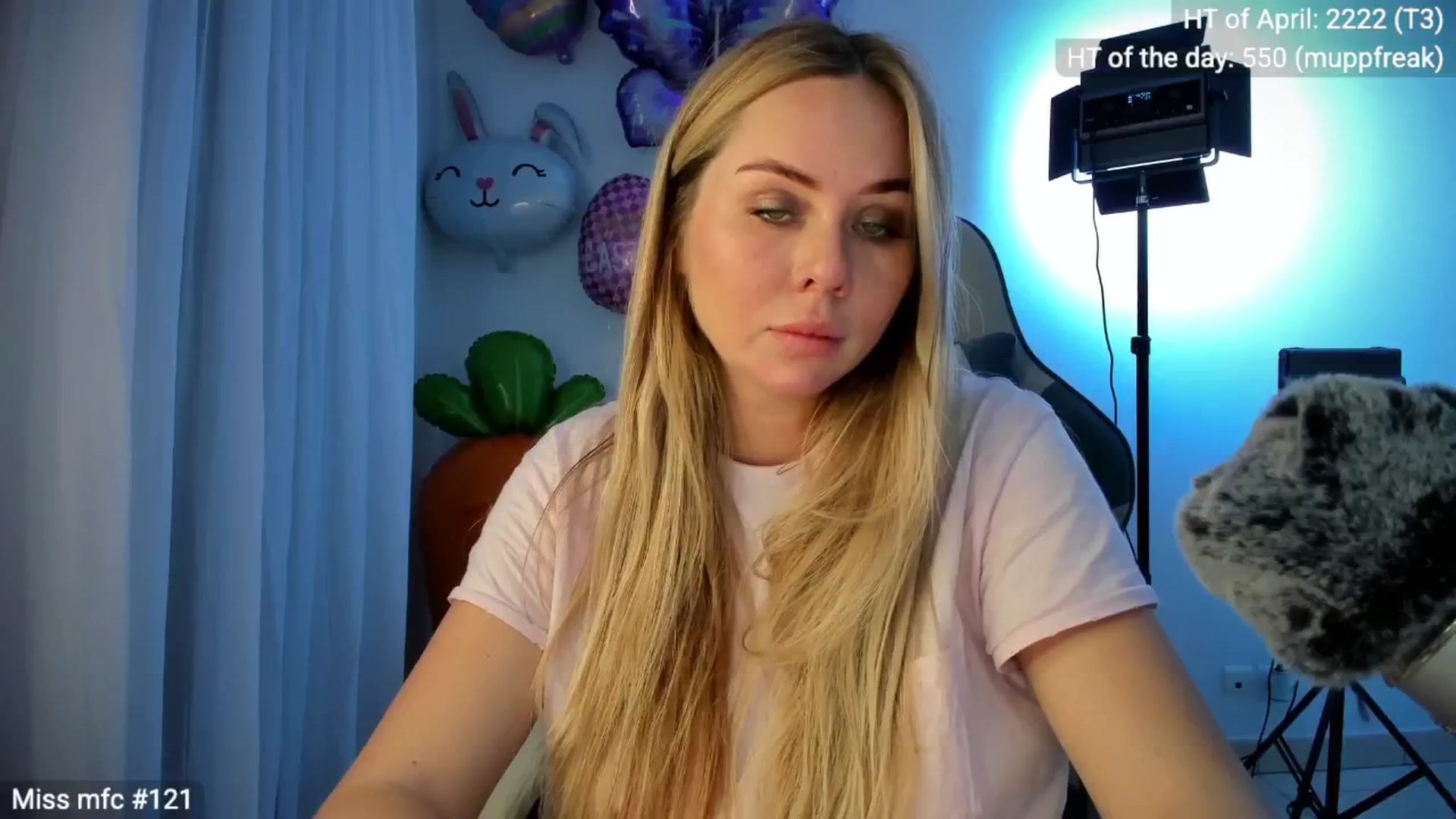 Gallery image thumbnail from Linda_0nline's myfreecams stream on, 04/05/2026, 20:14 image 14 of 20