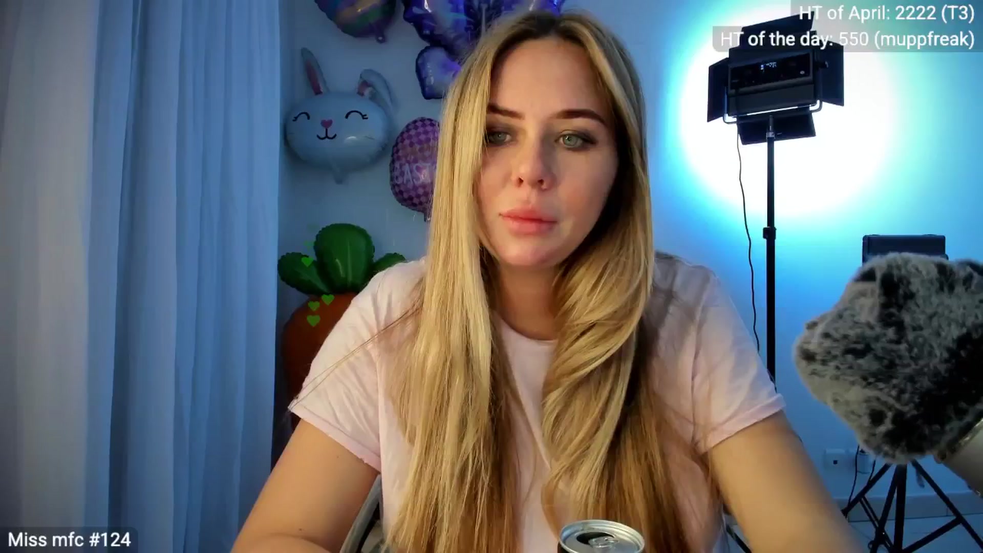 Gallery image thumbnail from Linda_0nline's myfreecams stream on, 04/05/2026, 20:14 image 6 of 20