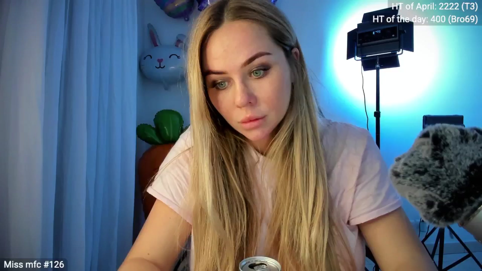Gallery image thumbnail from Linda_0nline's myfreecams stream on, 04/05/2026, 20:14 image 3 of 20