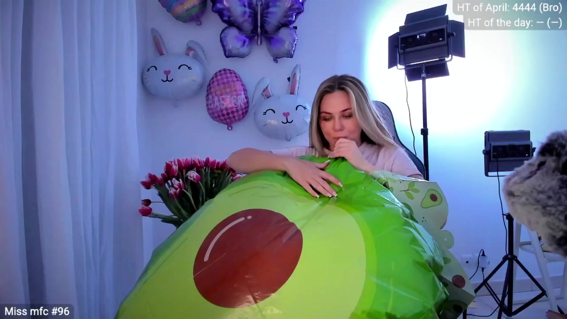Gallery image thumbnail from Linda_0nline's myfreecams stream on, 04/07/2026, 19:59 image 7 of 20