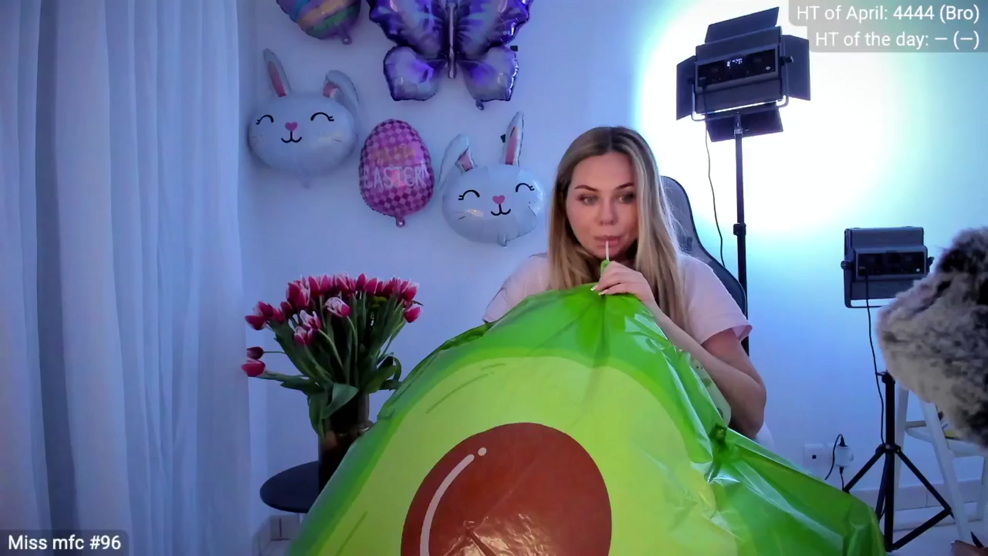 Gallery image thumbnail from Linda_0nline's myfreecams stream on, 04/07/2026, 19:59 image 4 of 20
