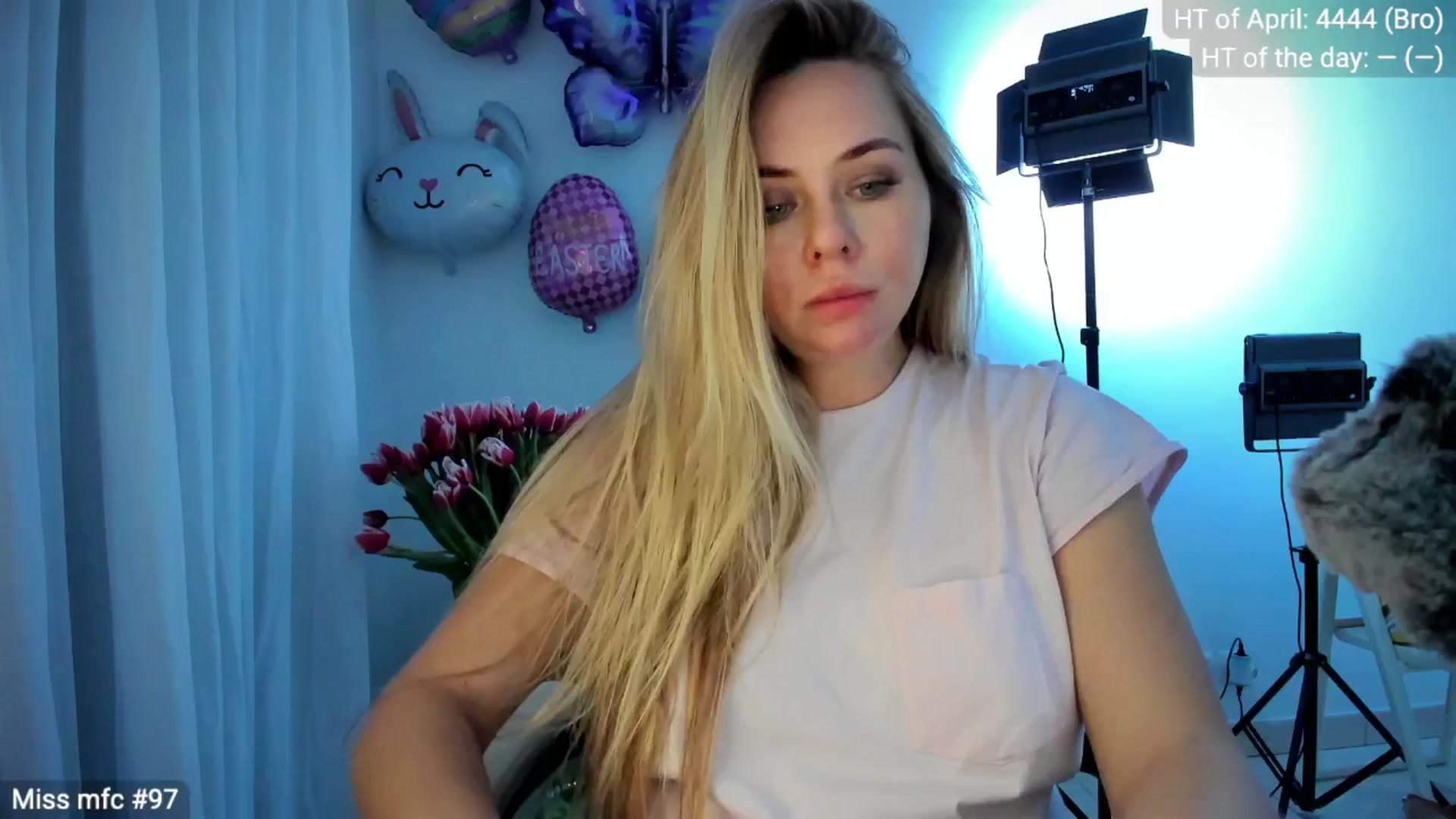 Gallery image thumbnail from Linda_0nline's myfreecams stream on, 04/07/2026, 19:59 image 15 of 20