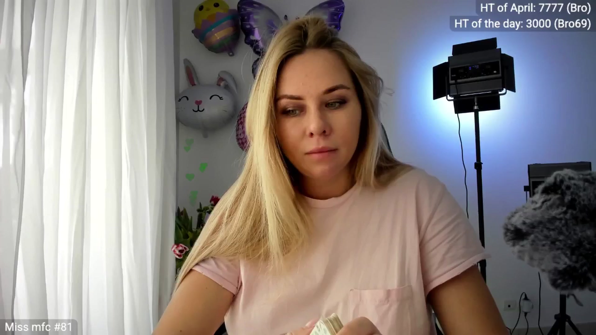 Gallery image thumbnail from Linda_0nline's myfreecams stream on, 04/11/2026, 10:03 image 12 of 20