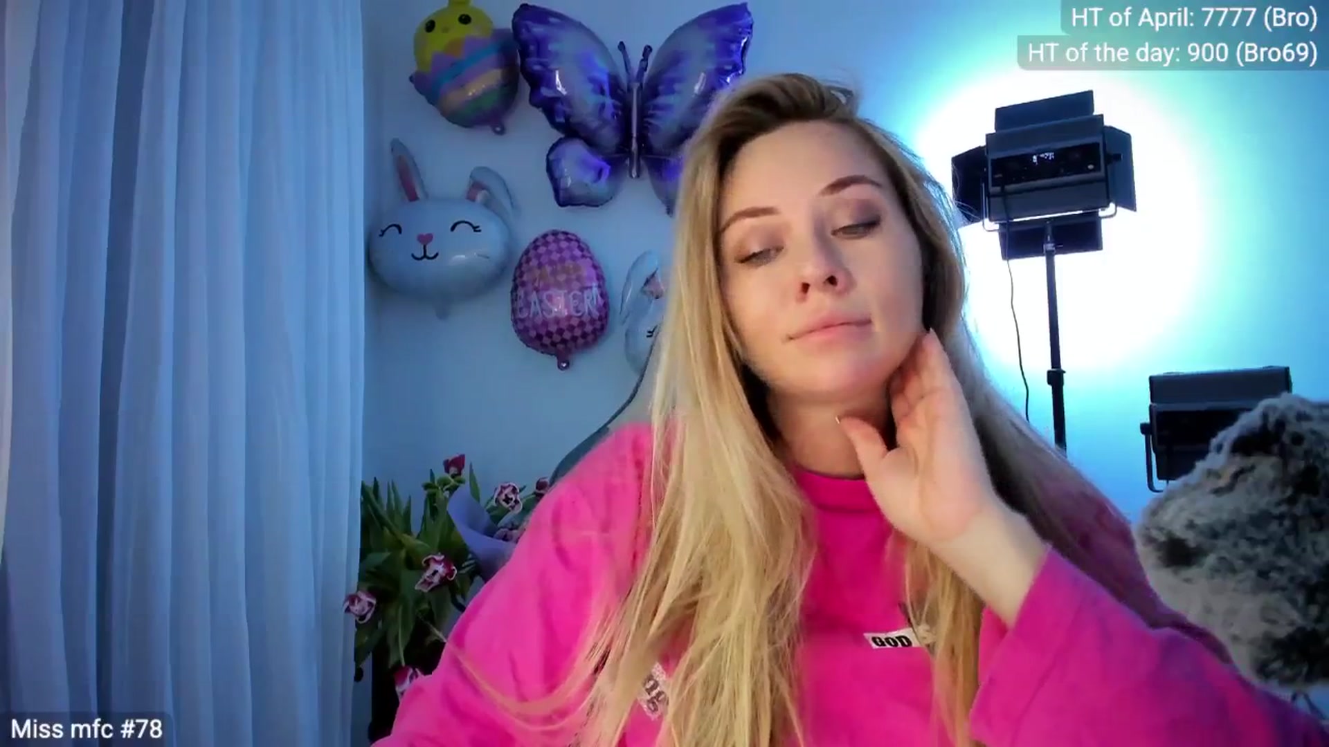 Gallery image thumbnail from Linda_0nline's myfreecams stream on, 04/11/2026, 20:32 image 9 of 20