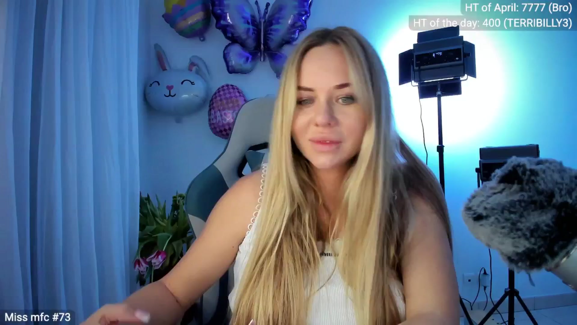 Gallery image thumbnail from Linda_0nline's myfreecams stream on, 04/12/2026, 20:22 image 4 of 20