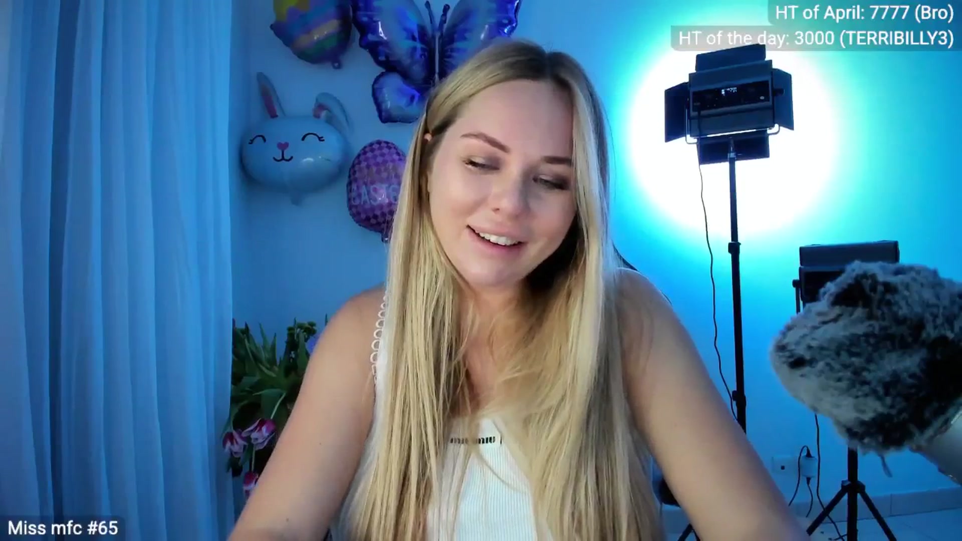 Gallery image thumbnail from Linda_0nline's myfreecams stream on, 04/12/2026, 20:22 image 20 of 20