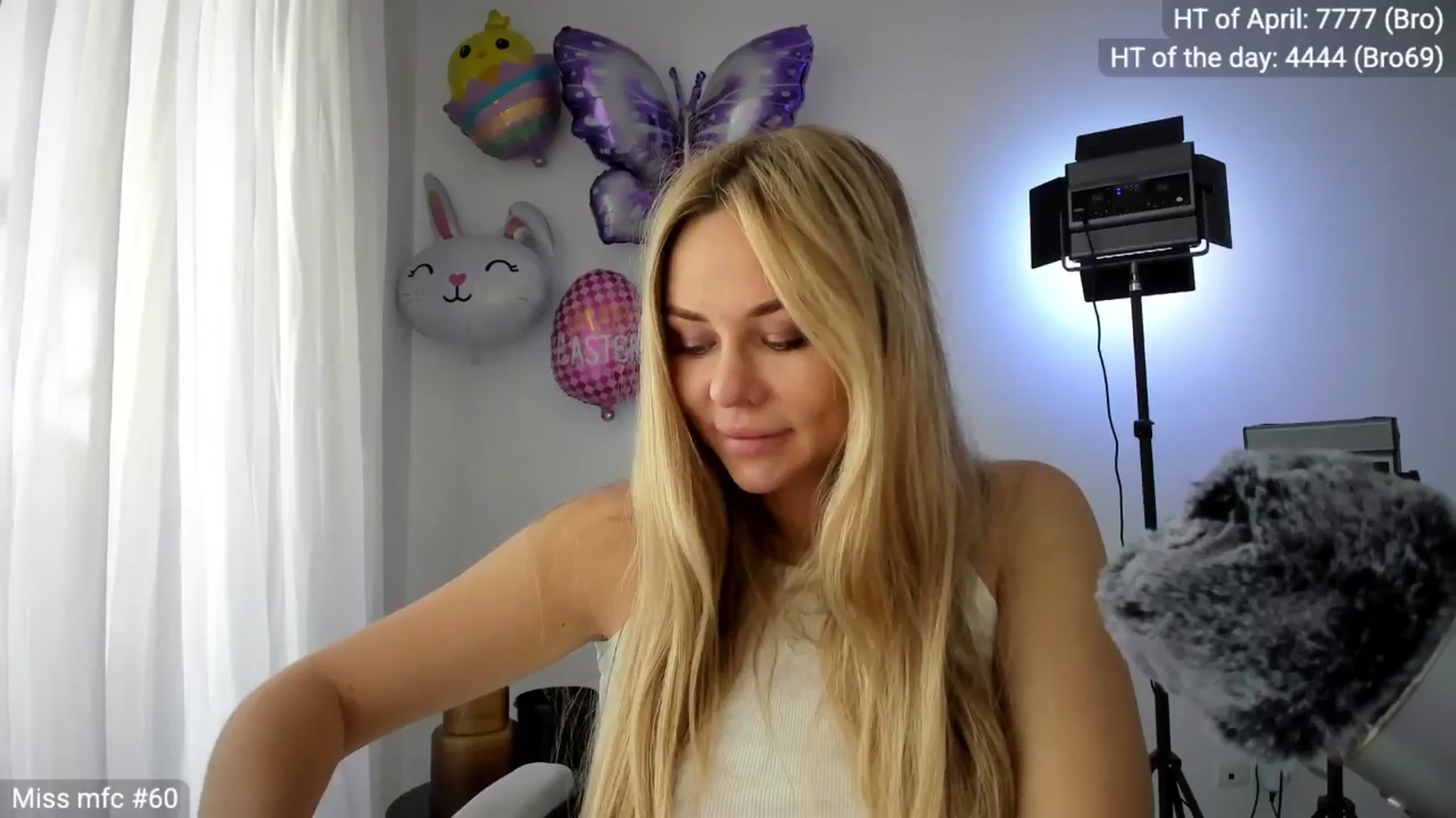 Gallery image thumbnail from Linda_0nline's myfreecams stream on, 04/14/2026, 10:30 image 6 of 20