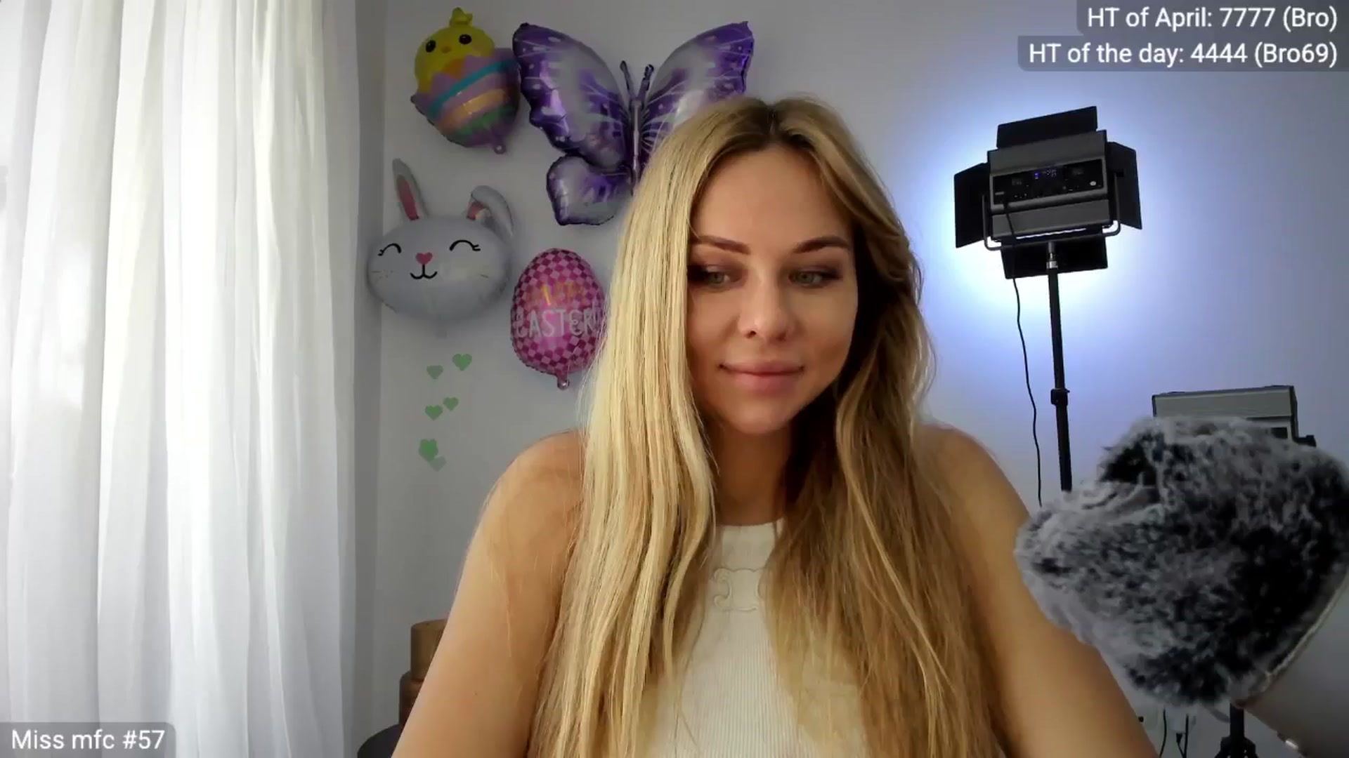 Gallery image thumbnail from Linda_0nline's myfreecams stream on, 04/14/2026, 10:30 image 8 of 20