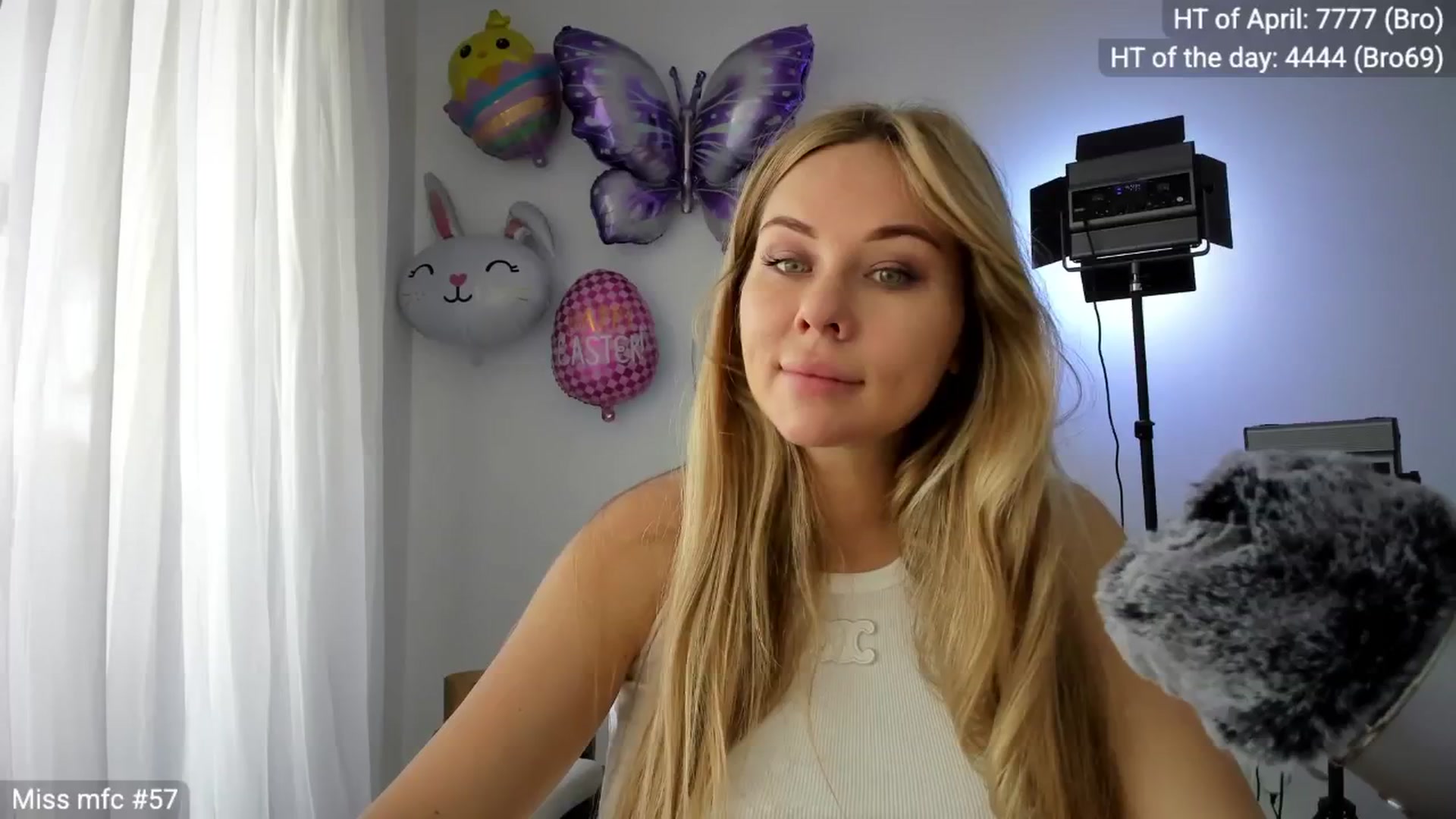 Gallery image thumbnail from Linda_0nline's myfreecams stream on, 04/14/2026, 10:30 image 11 of 20
