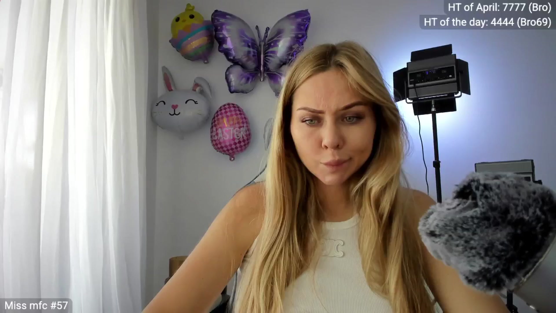 Gallery image thumbnail from Linda_0nline's myfreecams stream on, 04/14/2026, 10:30 image 13 of 20
