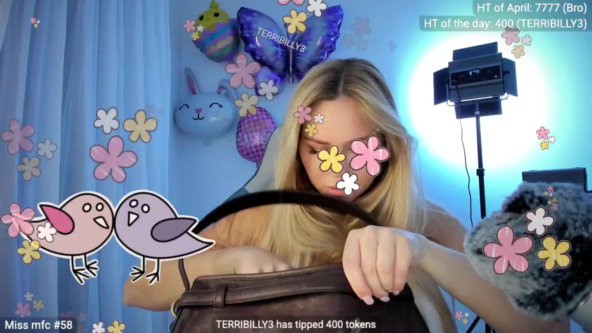 Gallery image thumbnail from Linda_0nline's myfreecams stream on, 04/14/2026, 19:27 image 2 of 20