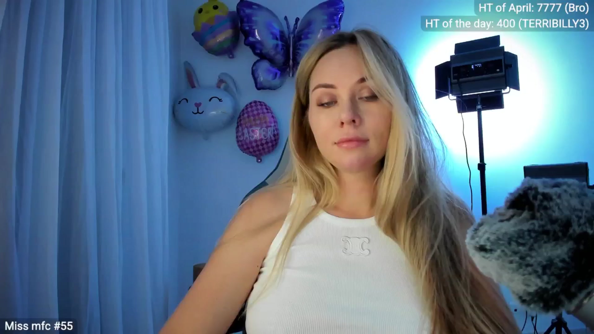 Gallery image thumbnail from Linda_0nline's myfreecams stream on, 04/14/2026, 19:27 image 16 of 20