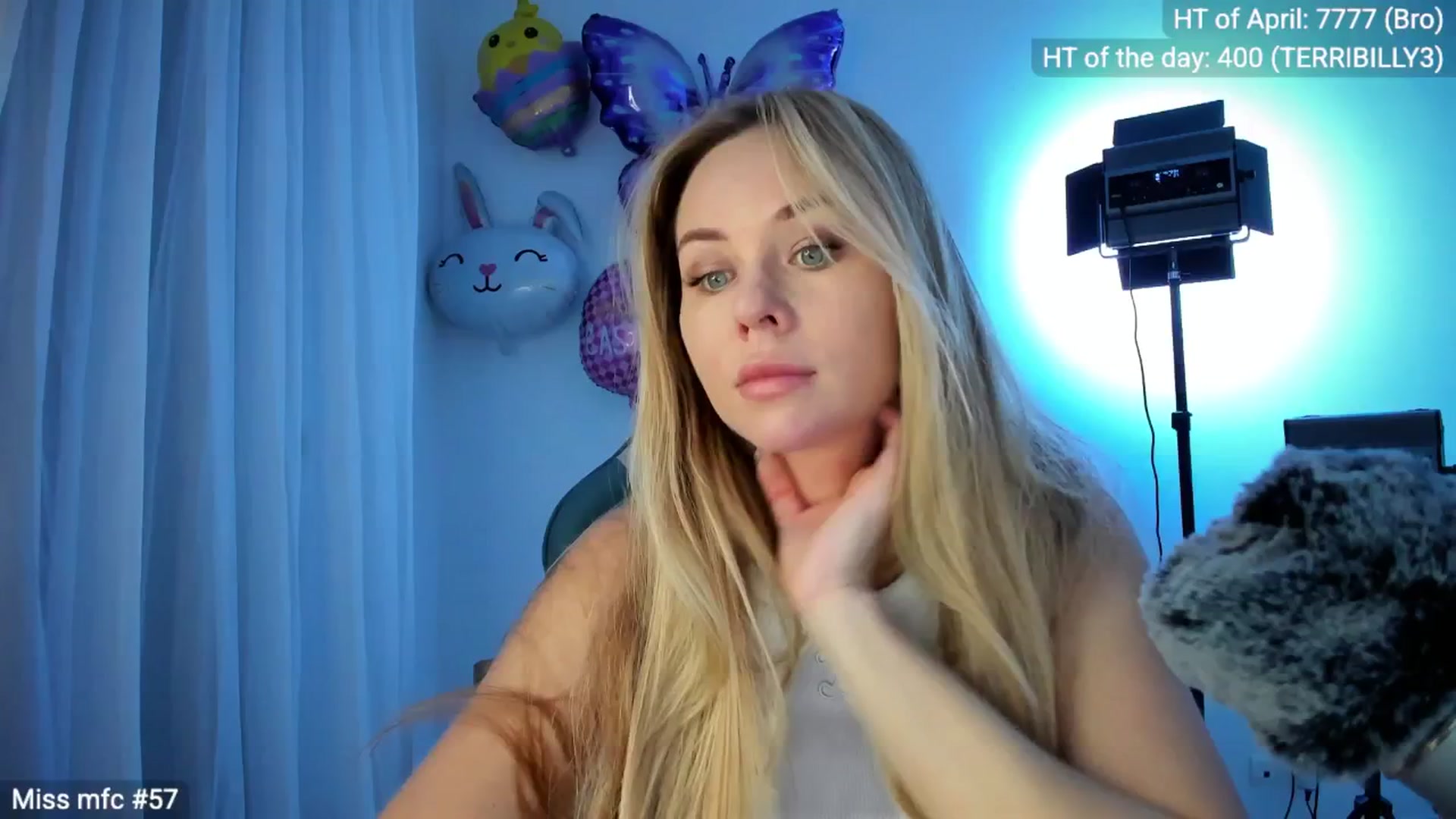 Gallery image thumbnail from Linda_0nline's myfreecams stream on, 04/14/2026, 19:27 image 6 of 20