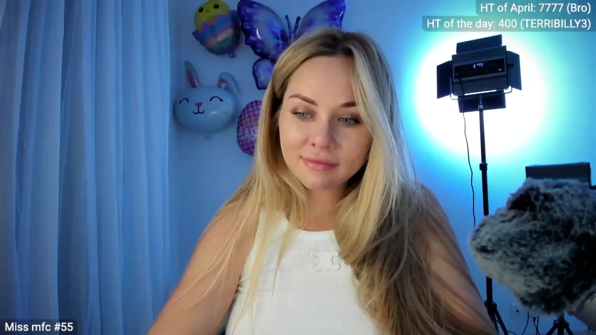 Gallery image thumbnail from Linda_0nline's myfreecams stream on, 04/14/2026, 19:27 image 18 of 20