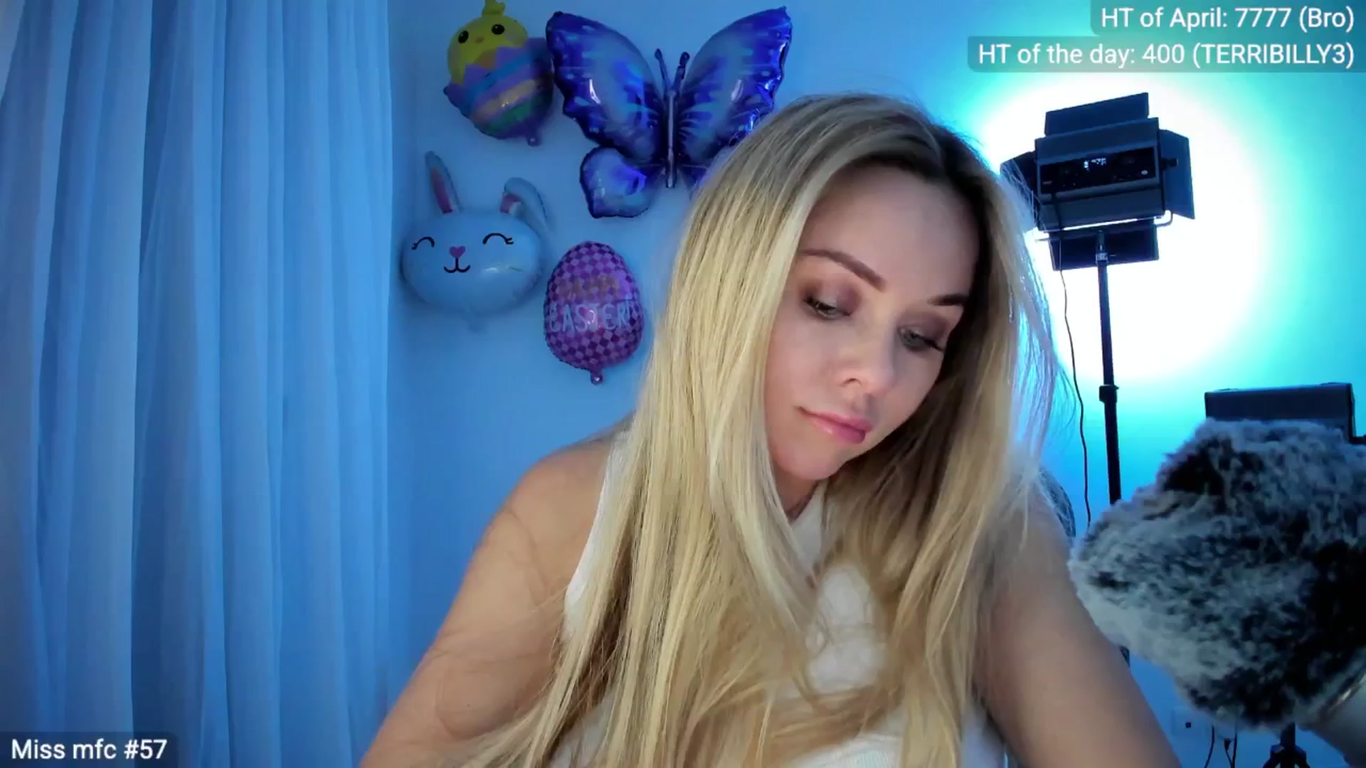 Gallery image thumbnail from Linda_0nline's myfreecams stream on, 04/14/2026, 19:27 image 8 of 20