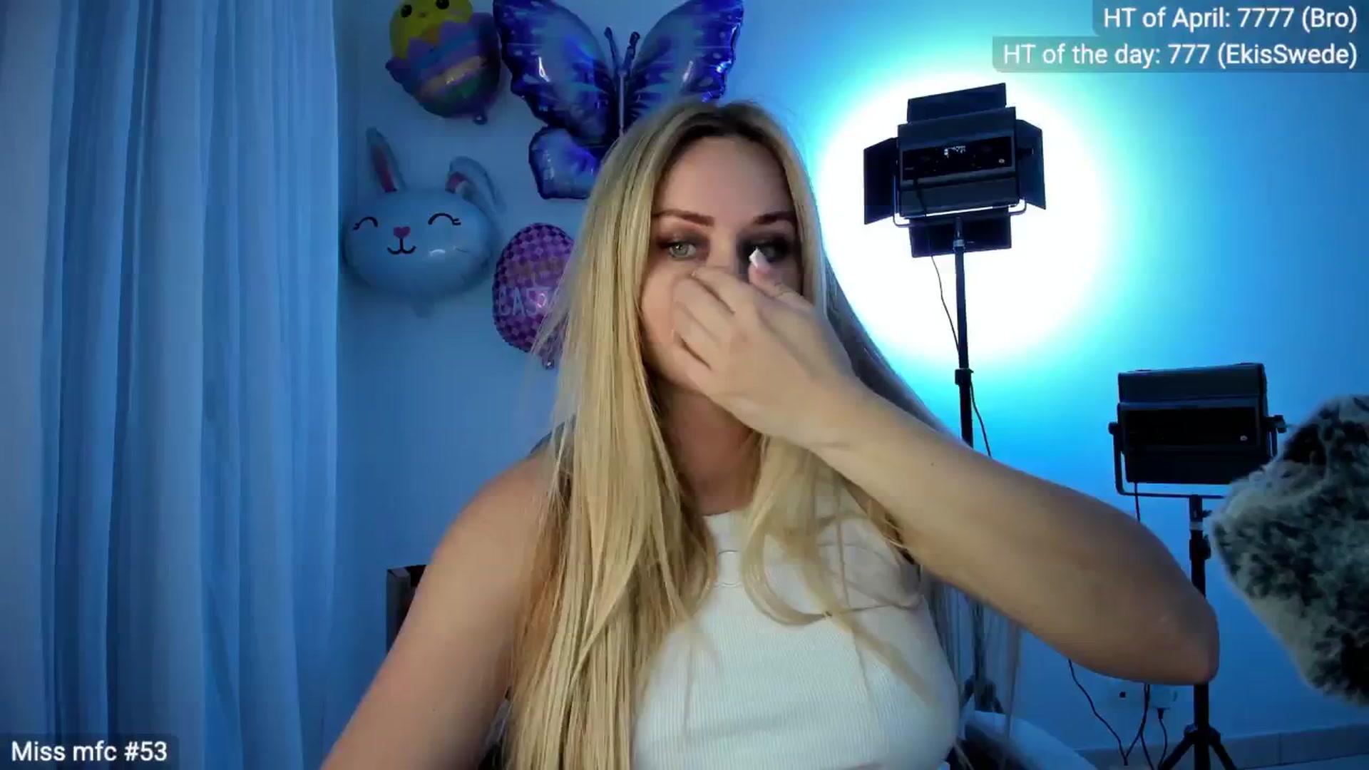 Gallery image thumbnail from Linda_0nline's myfreecams stream on, 04/19/2026, 19:42 image 4 of 20