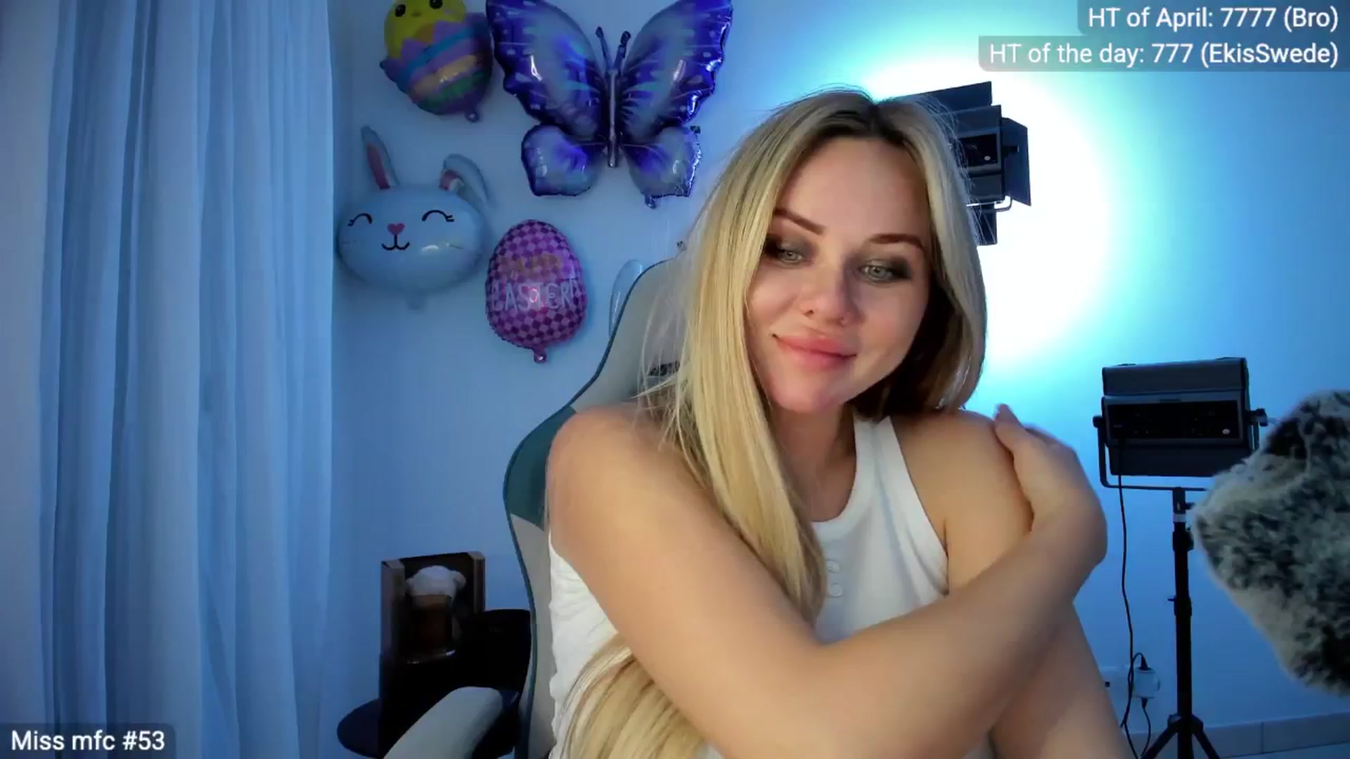 Gallery image thumbnail from Linda_0nline's myfreecams stream on, 04/19/2026, 19:42 image 5 of 20