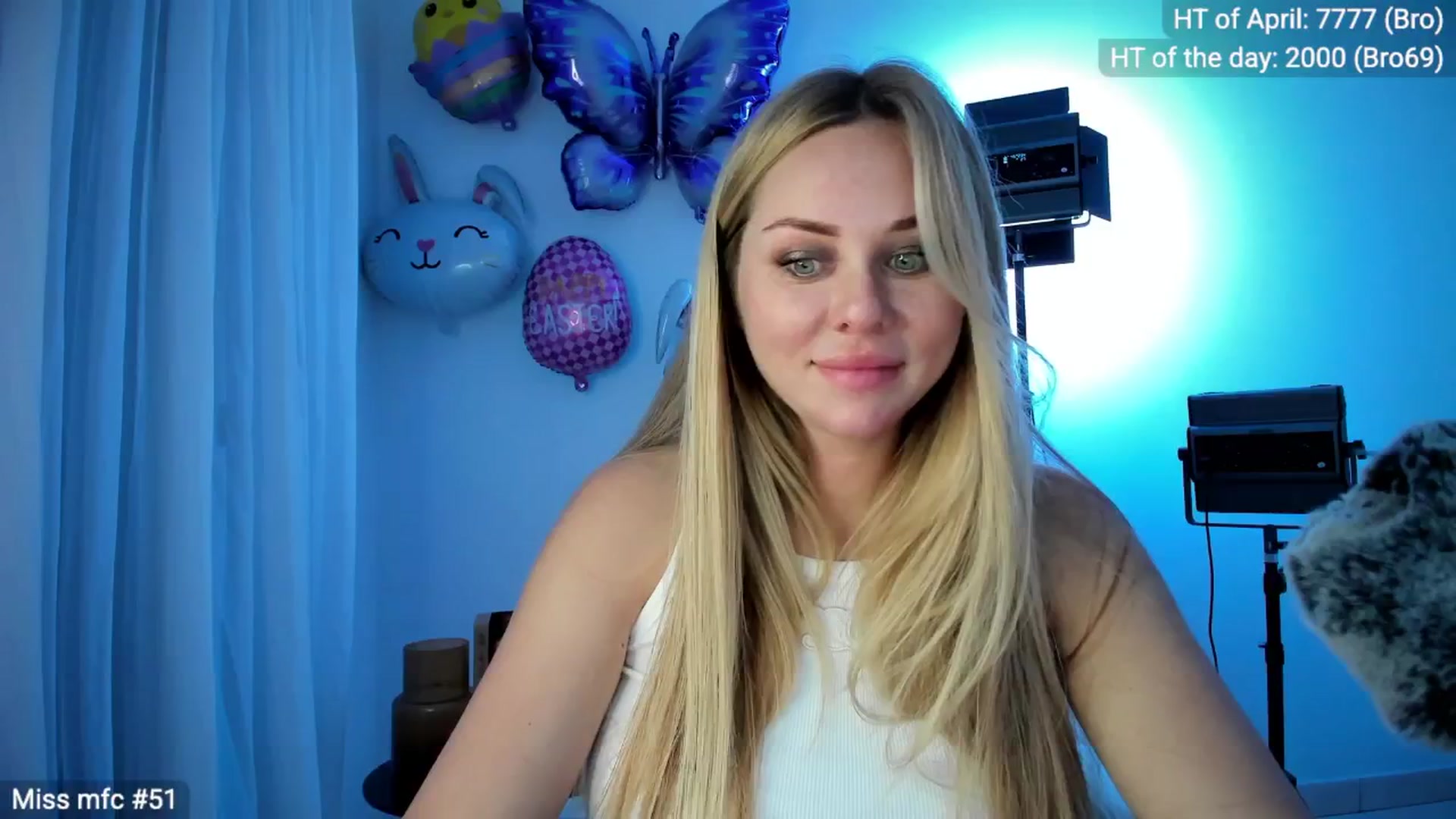 Gallery image thumbnail from Linda_0nline's myfreecams stream on, 04/19/2026, 19:42 image 19 of 20