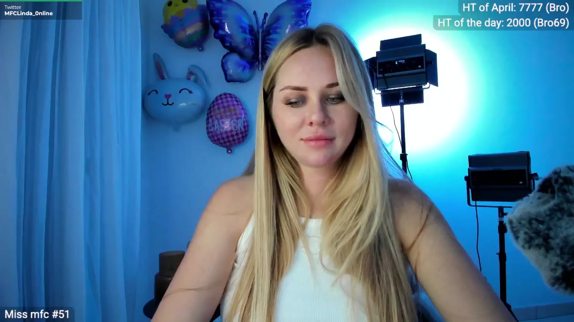 Gallery image thumbnail from Linda_0nline's myfreecams stream on, 04/19/2026, 19:42 image 18 of 20