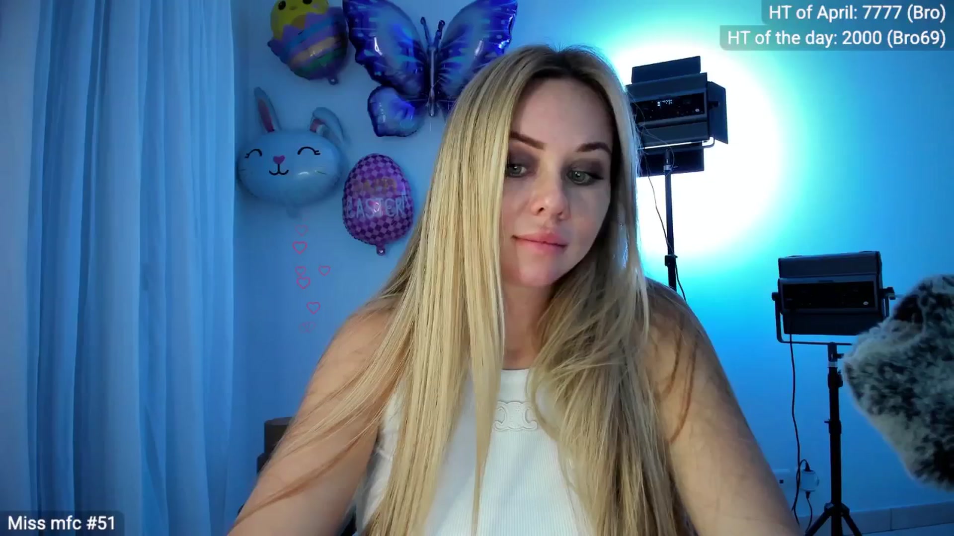 Gallery image thumbnail from Linda_0nline's myfreecams stream on, 04/19/2026, 19:42 image 15 of 20