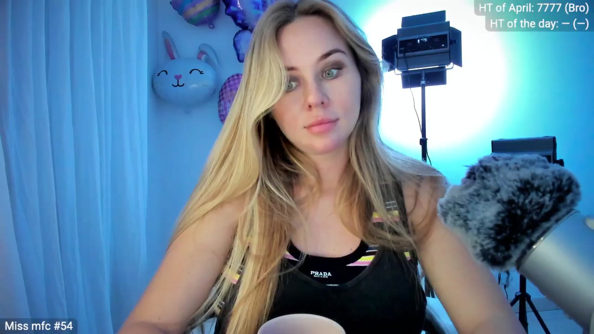 Gallery image thumbnail from Linda_0nline's myfreecams stream on, 04/21/2026, 20:27 image 1 of 20