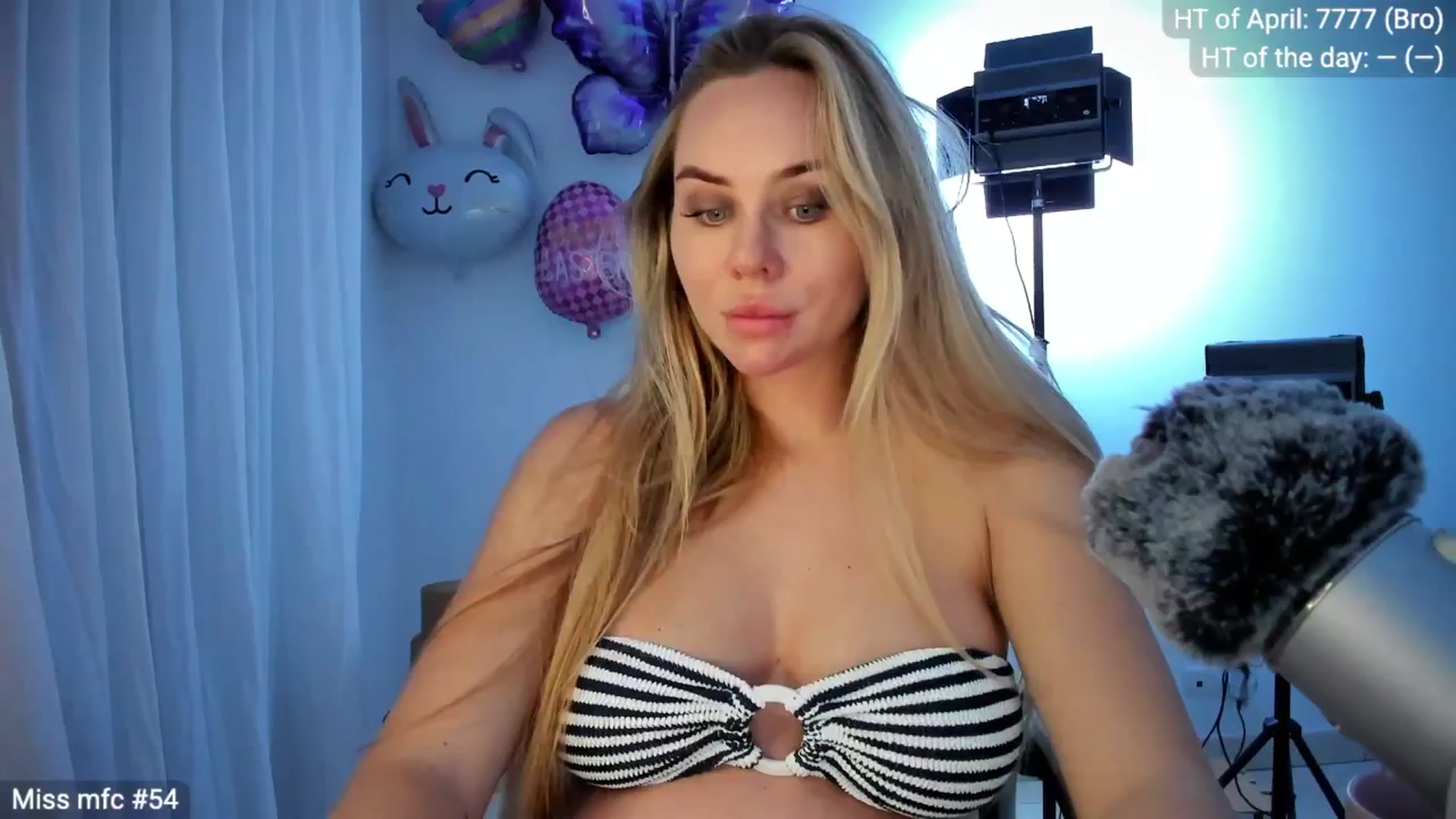 Gallery image thumbnail from Linda_0nline's myfreecams stream on, 04/21/2026, 20:27 image 7 of 20