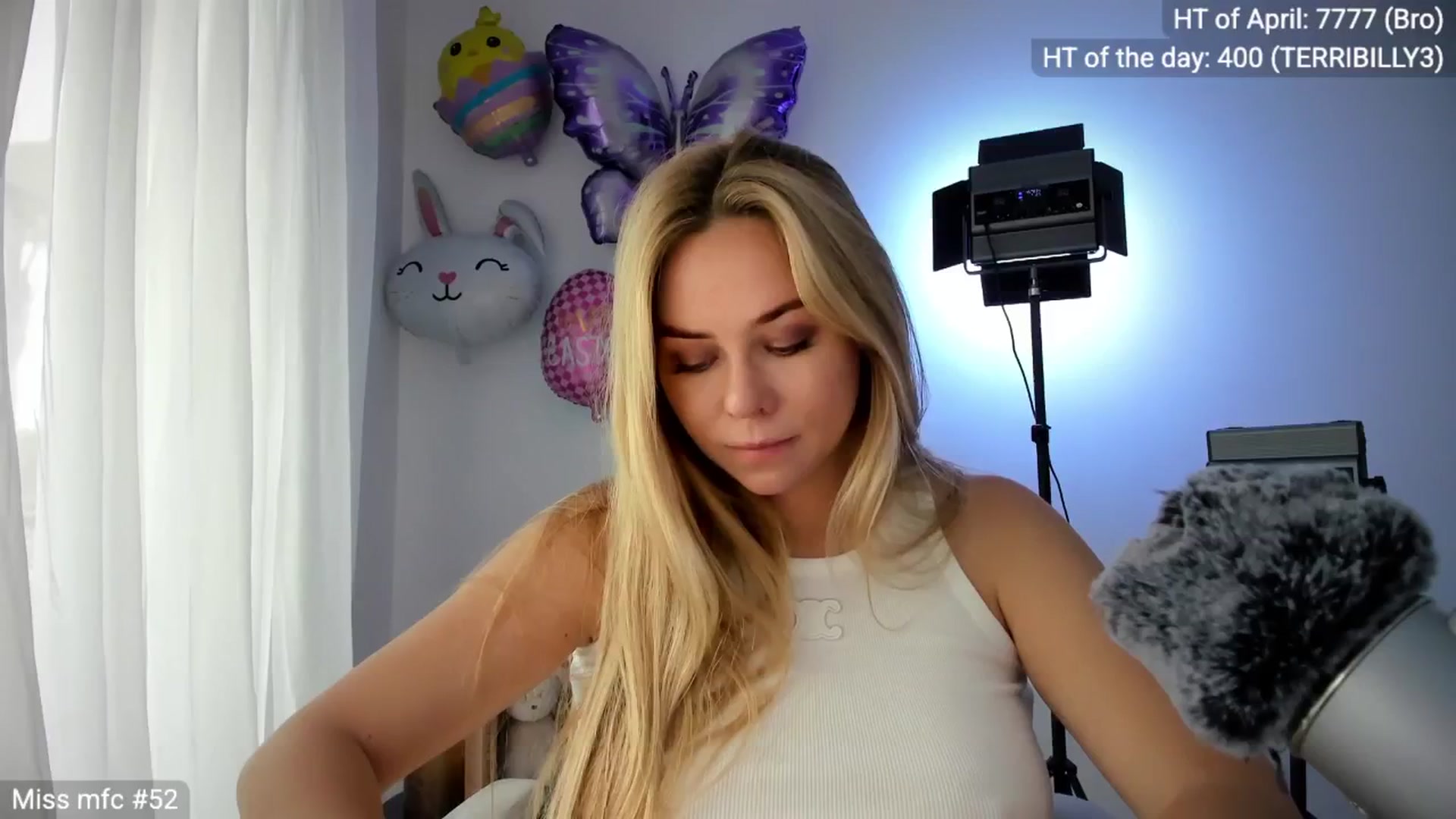 Gallery image thumbnail from Linda_0nline's myfreecams stream on, 04/22/2026, 10:16 image 4 of 20
