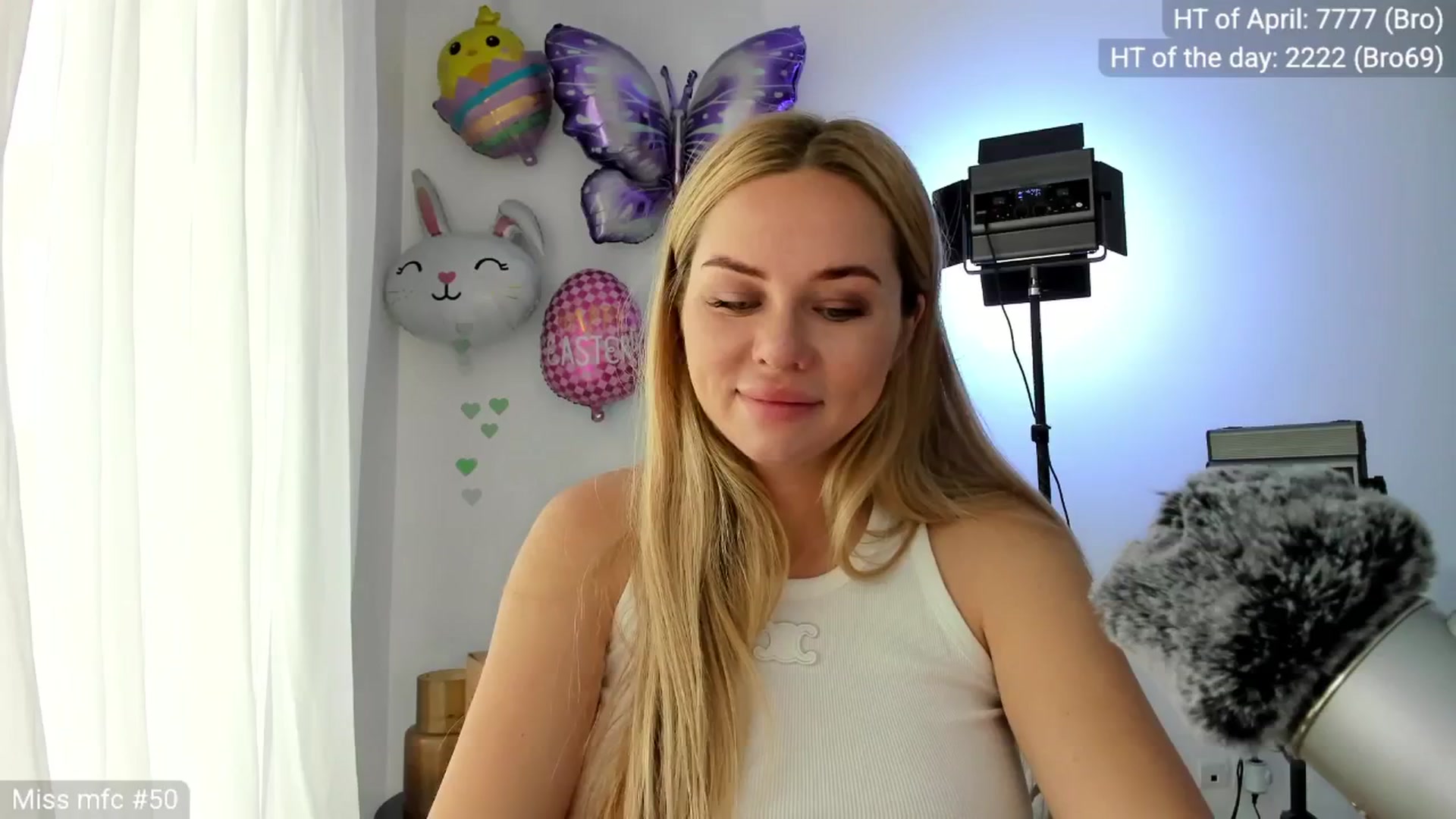 Gallery image thumbnail from Linda_0nline's myfreecams stream on, 04/22/2026, 10:16 image 15 of 20