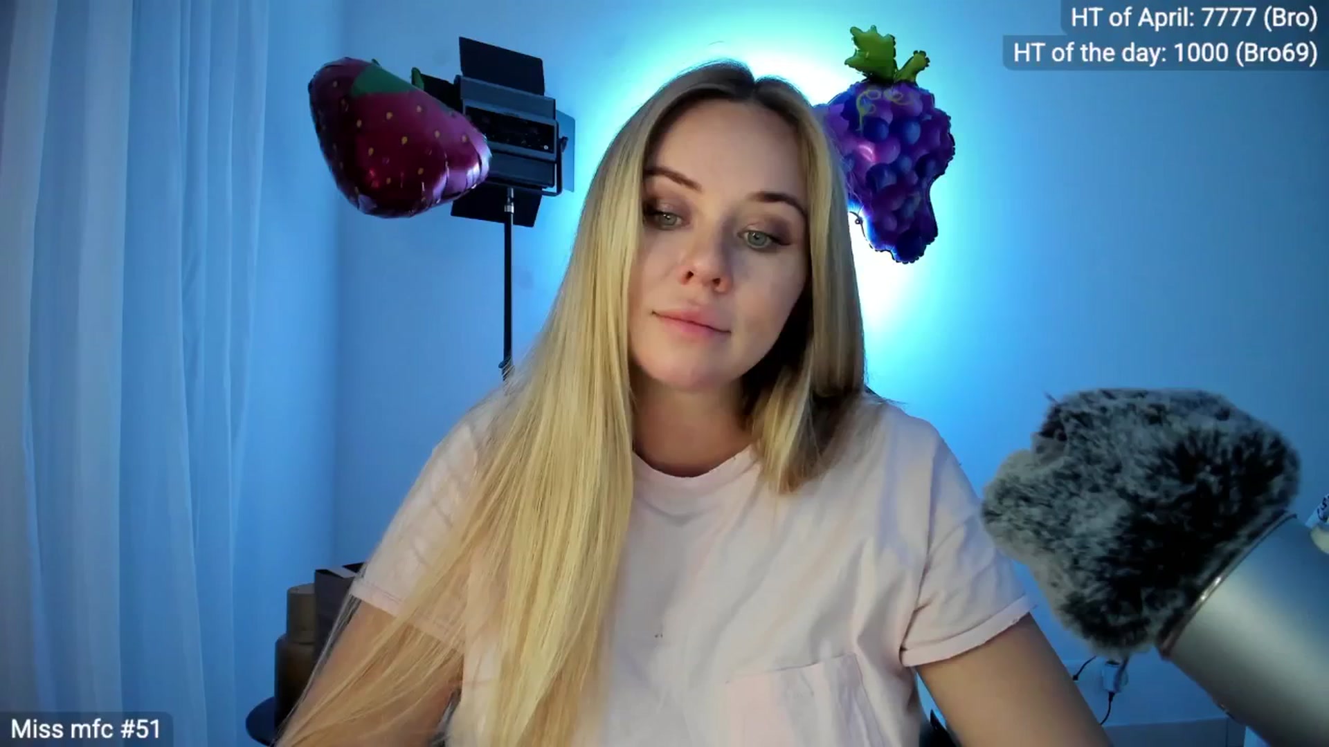 Gallery image thumbnail from Linda_0nline's myfreecams stream on, 04/25/2026, 20:04 image 11 of 20