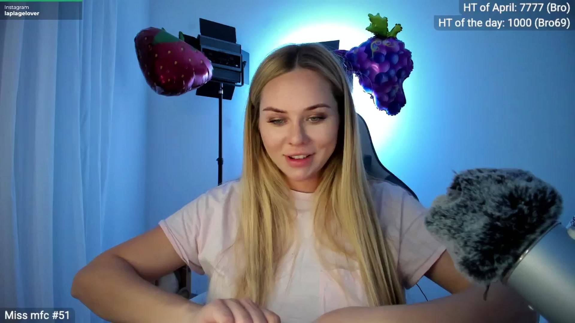 Gallery image thumbnail from Linda_0nline's myfreecams stream on, 04/25/2026, 20:04 image 16 of 20
