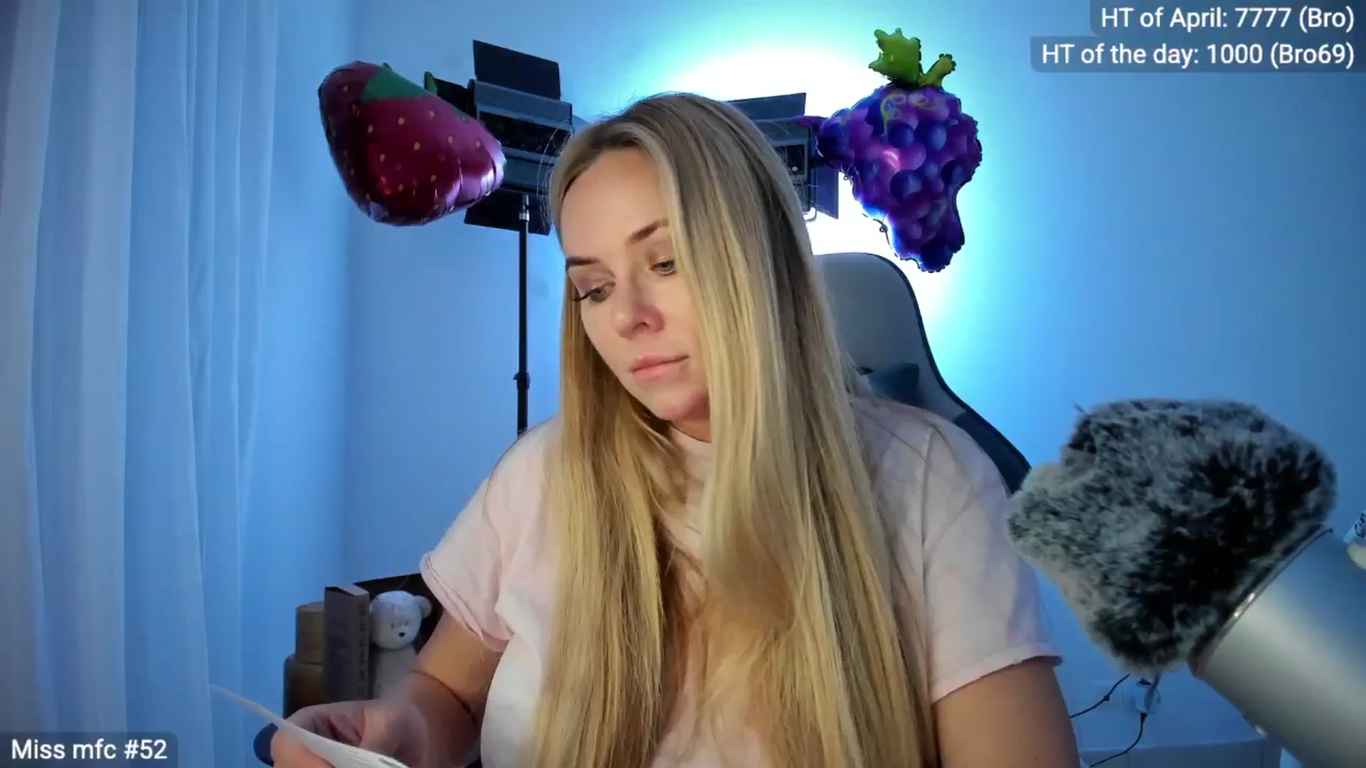 Gallery image thumbnail from Linda_0nline's myfreecams stream on, 04/25/2026, 20:04 image 3 of 20