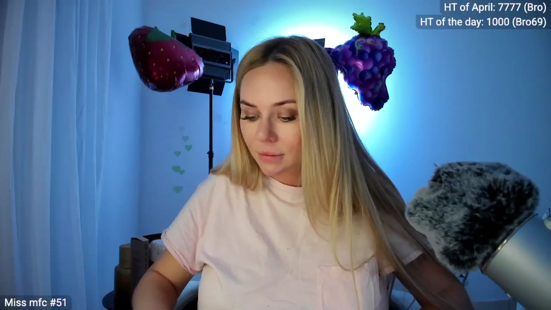 Gallery image thumbnail from Linda_0nline's myfreecams stream on, 04/25/2026, 20:04 image 9 of 20