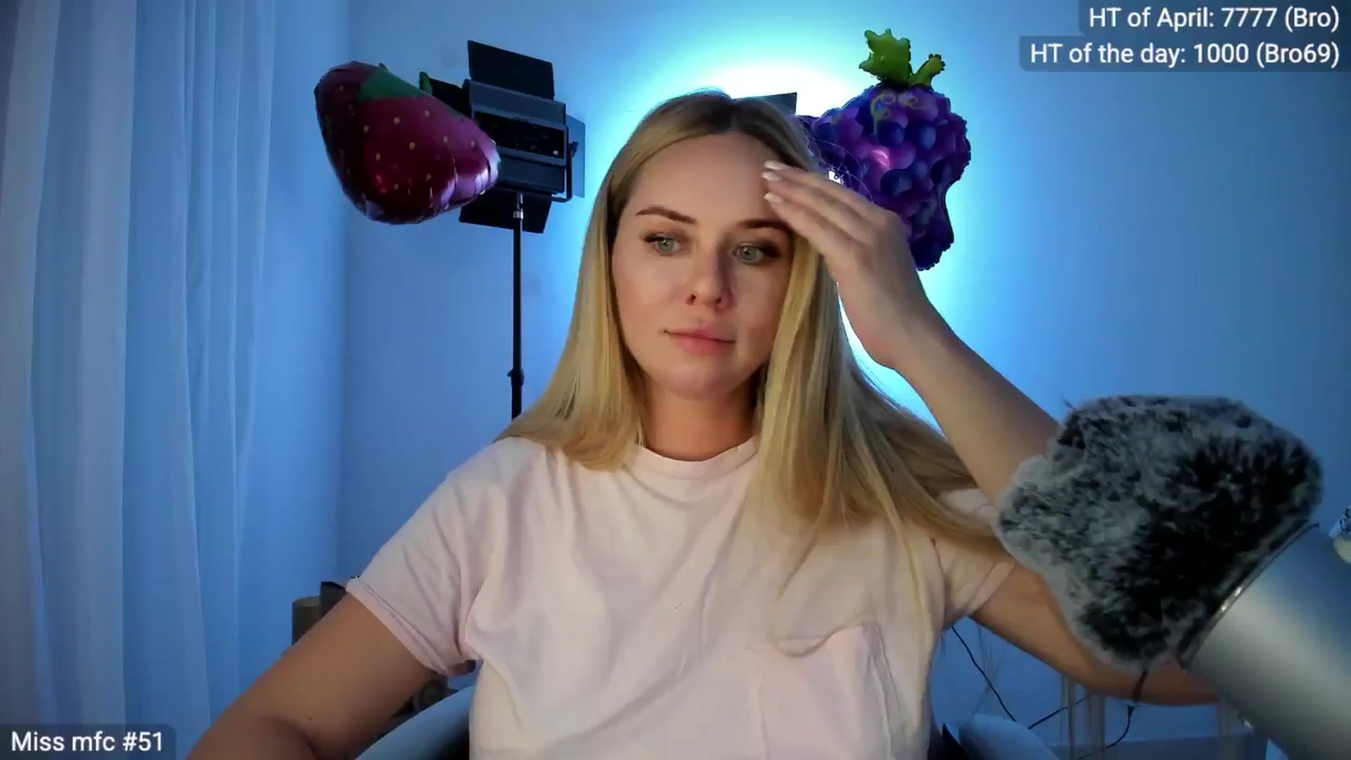 Gallery image thumbnail from Linda_0nline's myfreecams stream on, 04/25/2026, 20:04 image 10 of 20