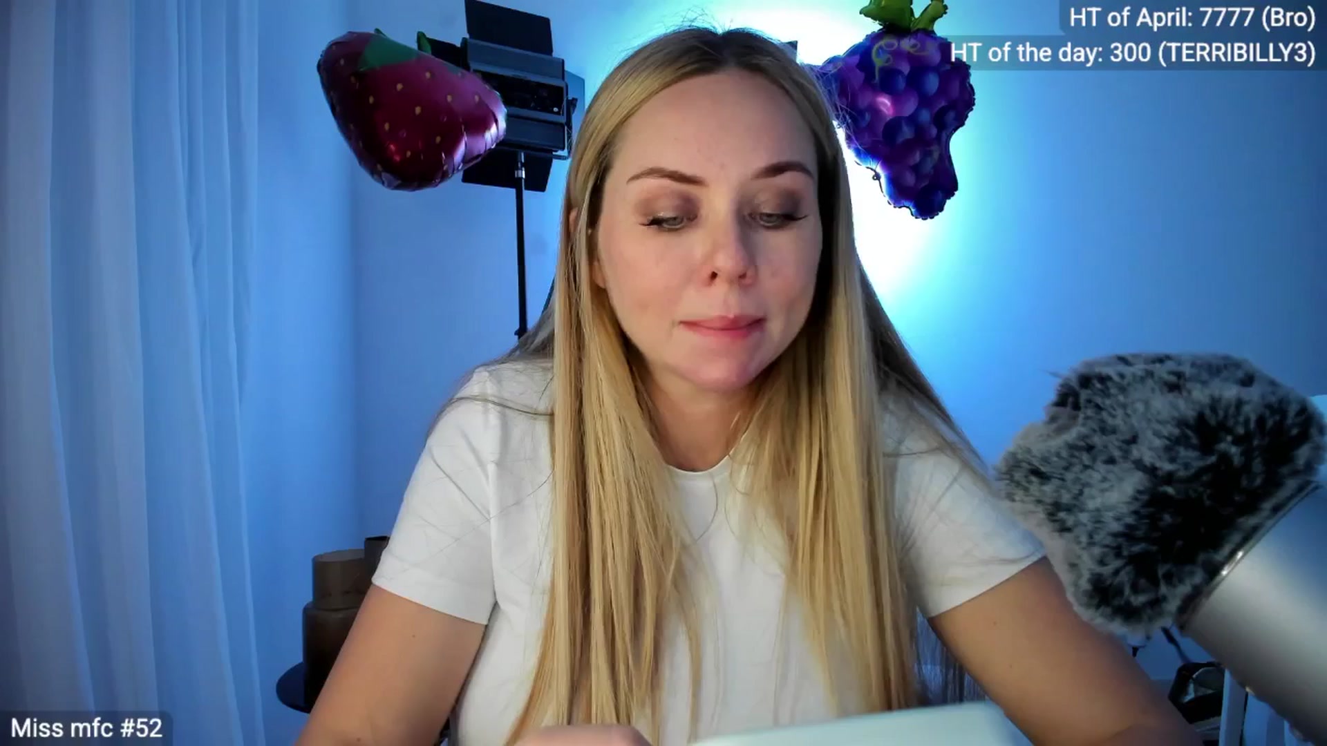 Gallery image thumbnail from Linda_0nline's myfreecams stream on, 04/28/2026, 19:35 image 18 of 20