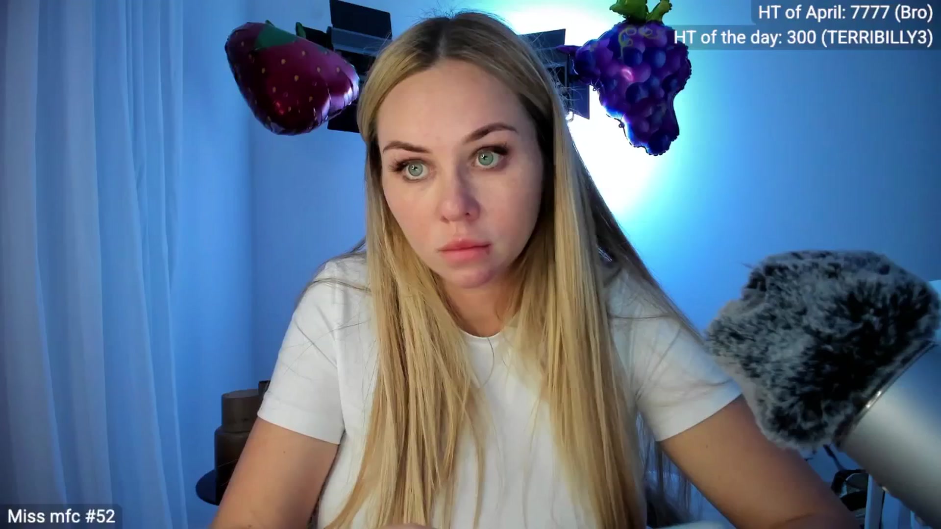 Gallery image thumbnail from Linda_0nline's myfreecams stream on, 04/28/2026, 19:35 image 16 of 20