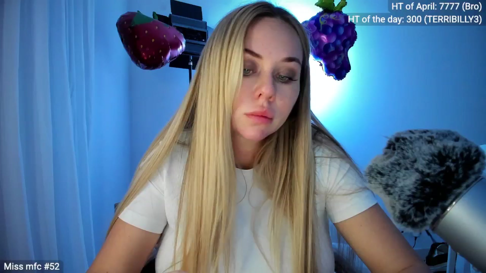 Gallery image thumbnail from Linda_0nline's myfreecams stream on, 04/28/2026, 19:35 image 11 of 20