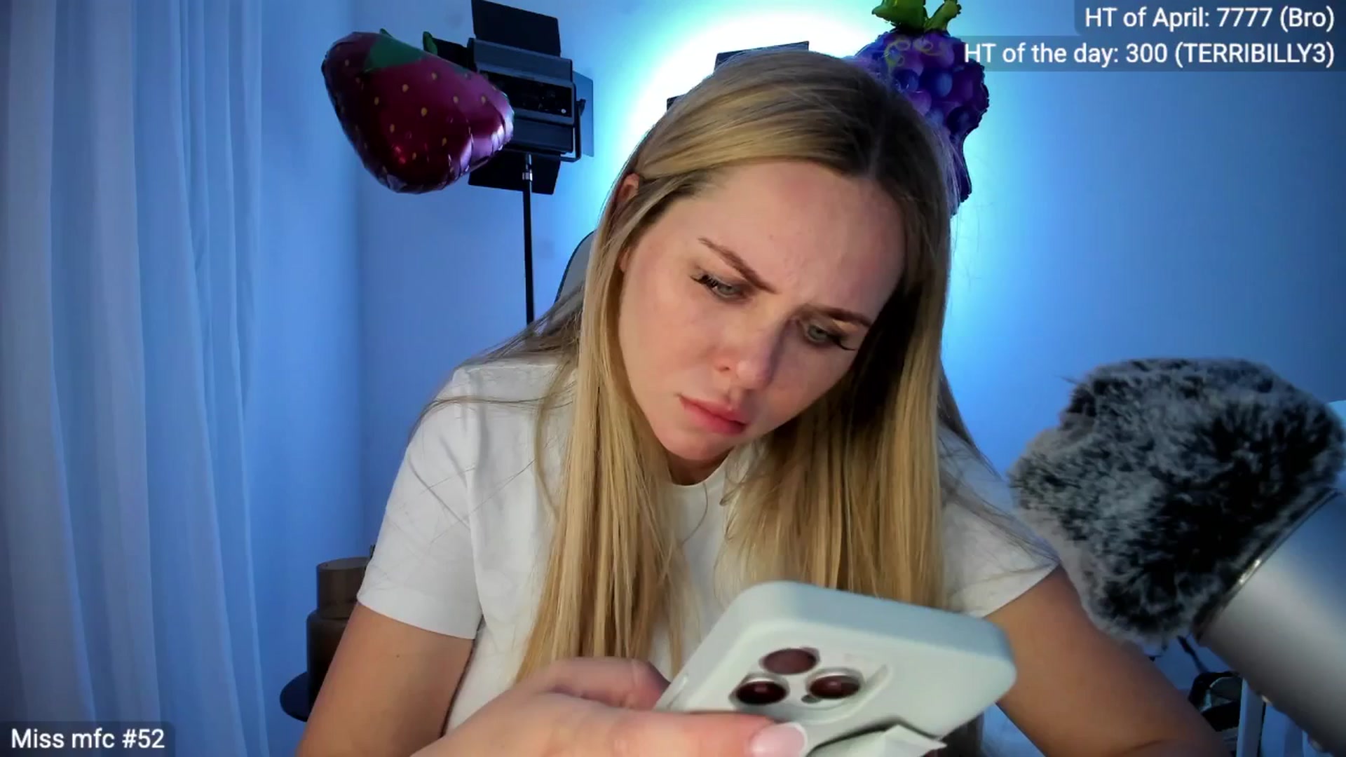 Gallery image thumbnail from Linda_0nline's myfreecams stream on, 04/28/2026, 19:35 image 17 of 20