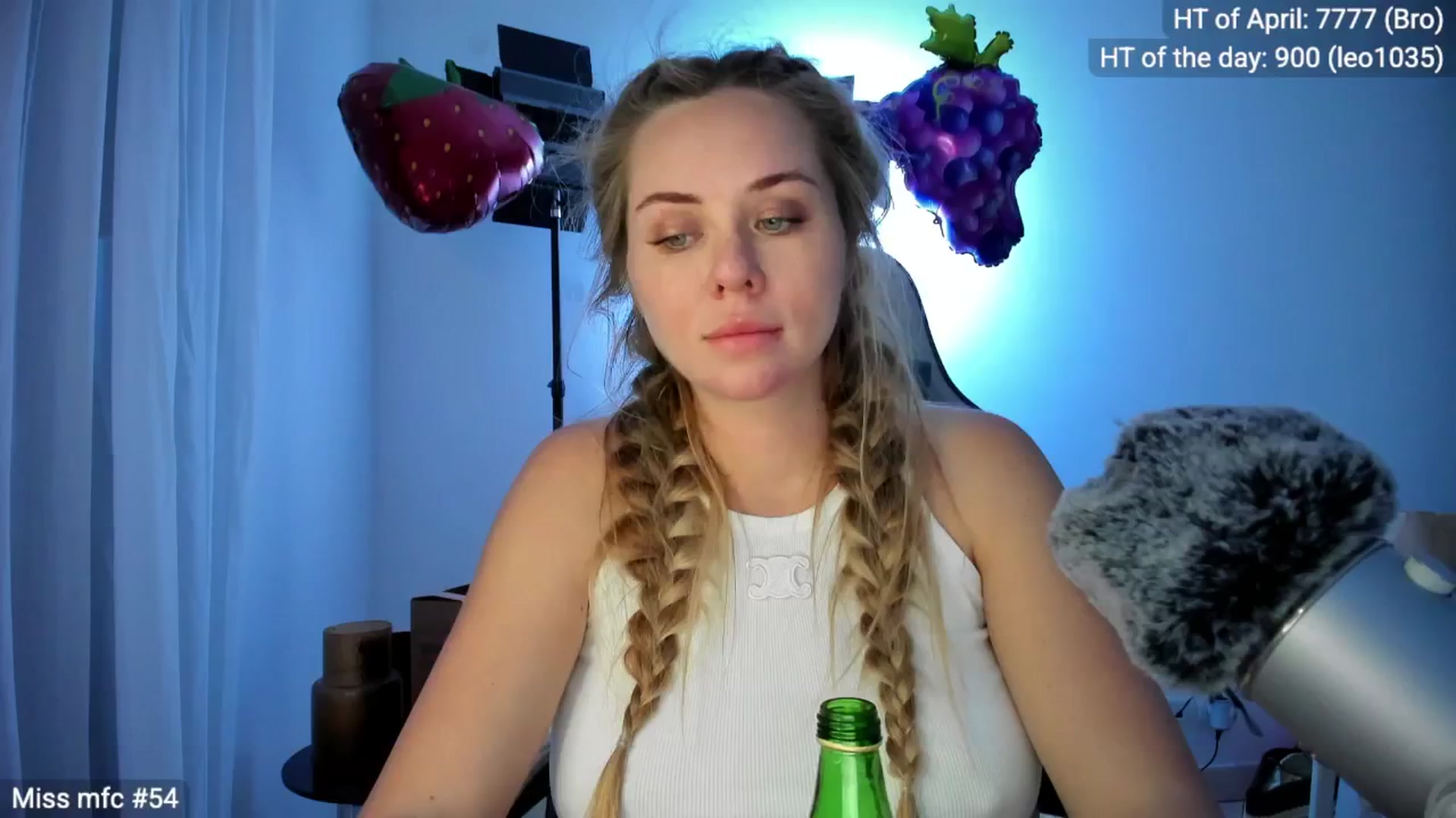 Gallery image thumbnail from Linda_0nline's myfreecams stream on, 04/30/2026, 19:33 image 20 of 20