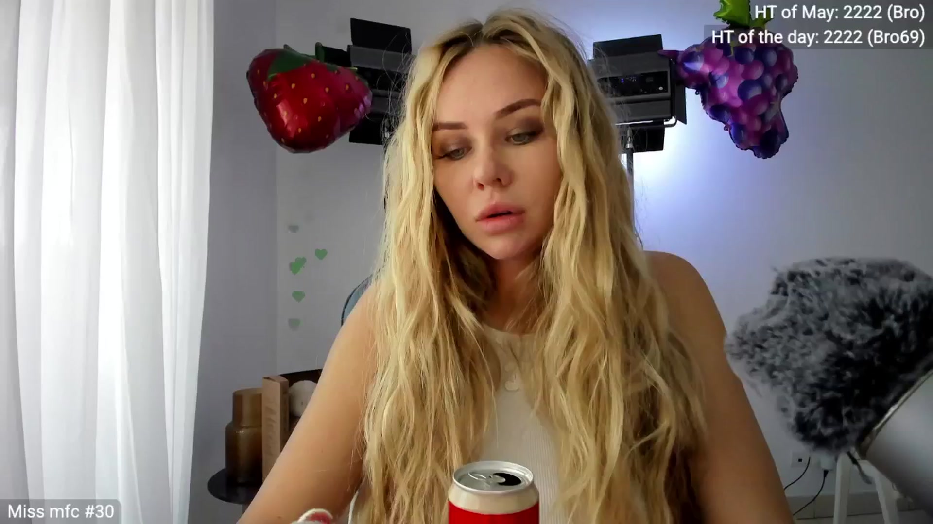 Gallery image thumbnail from Linda_0nline's myfreecams stream on, 05/01/2026, 10:42 image 15 of 20