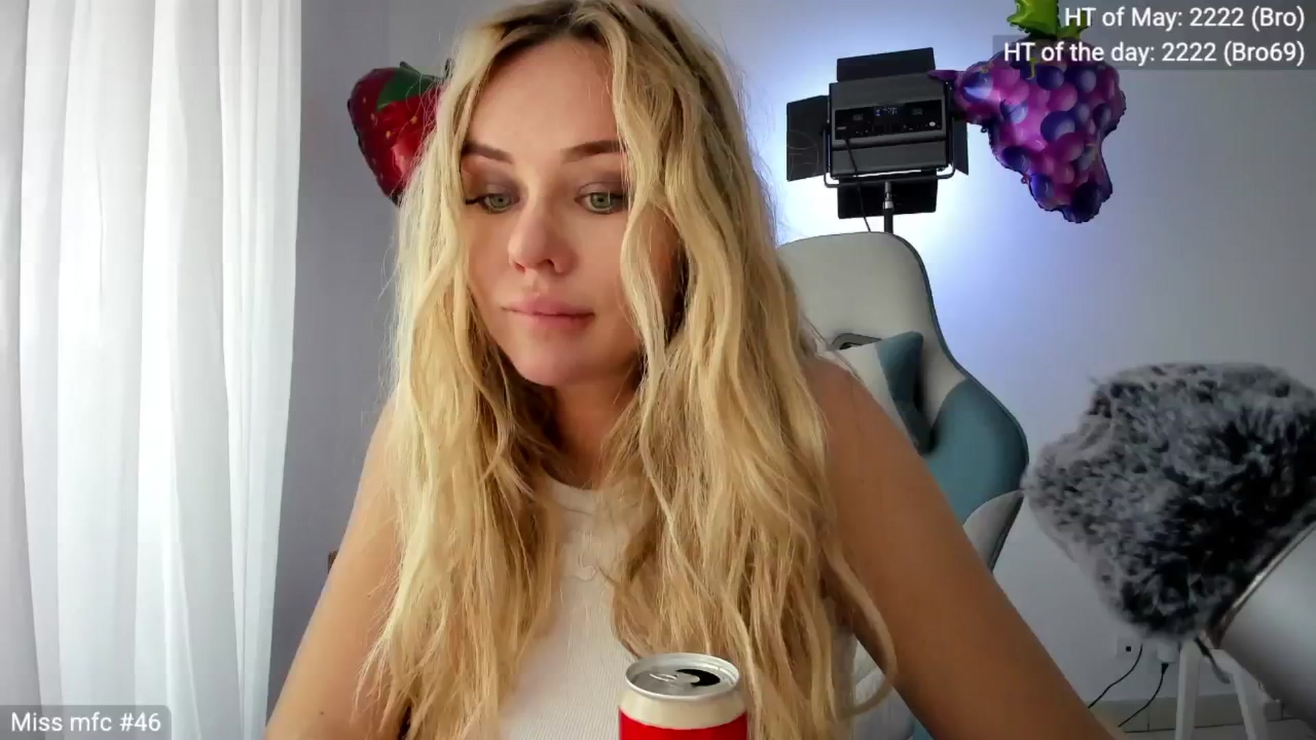 Gallery image thumbnail from Linda_0nline's myfreecams stream on, 05/01/2026, 10:42 image 14 of 20