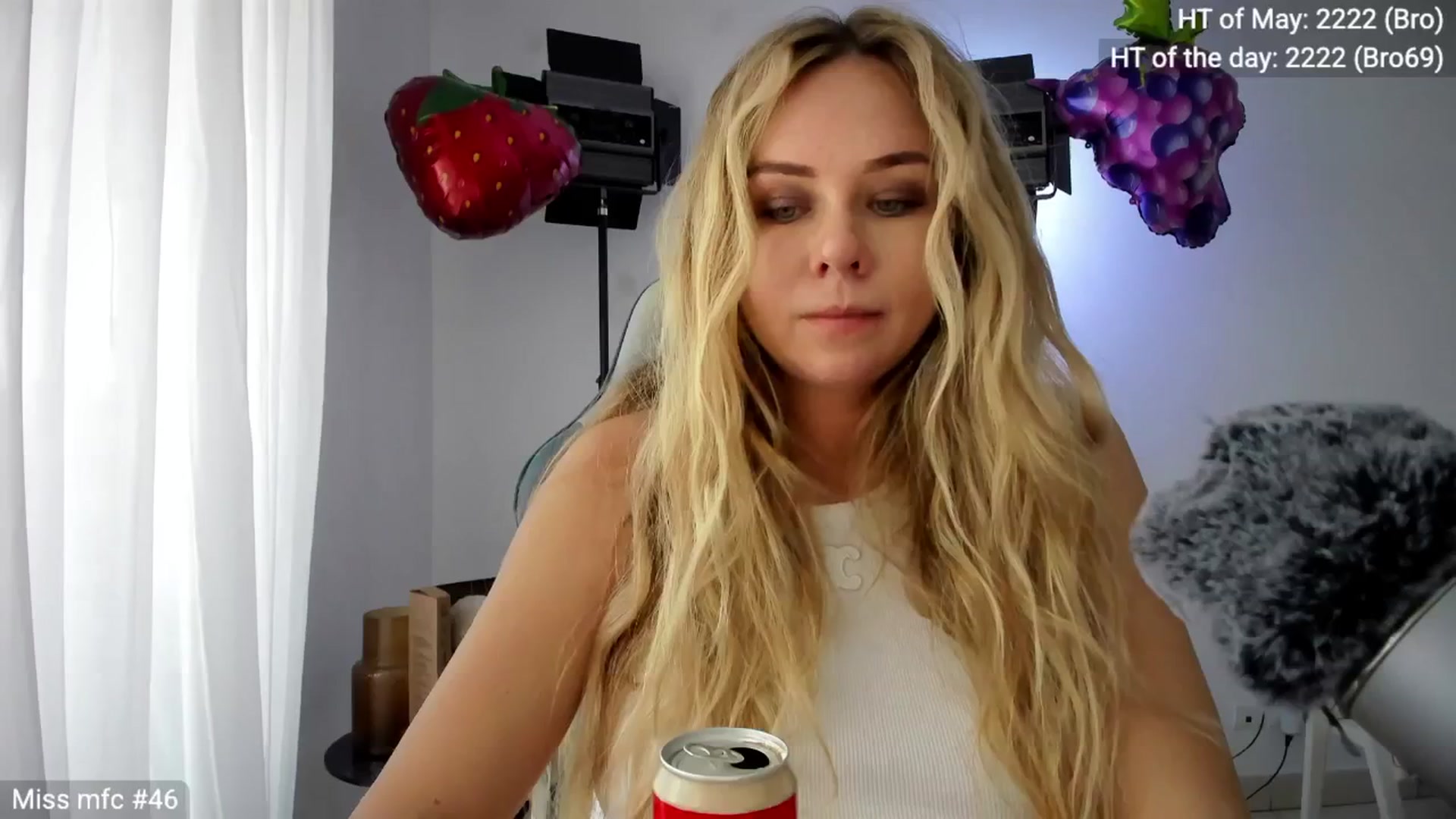 Gallery image thumbnail from Linda_0nline's myfreecams stream on, 05/01/2026, 10:42 image 13 of 20