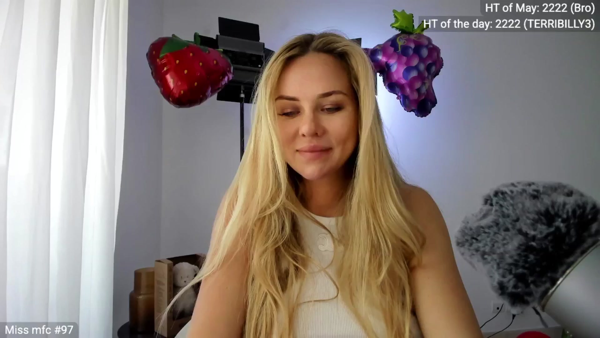 Gallery image thumbnail from Linda_0nline's myfreecams stream on, 05/02/2026, 10:03 image 12 of 20