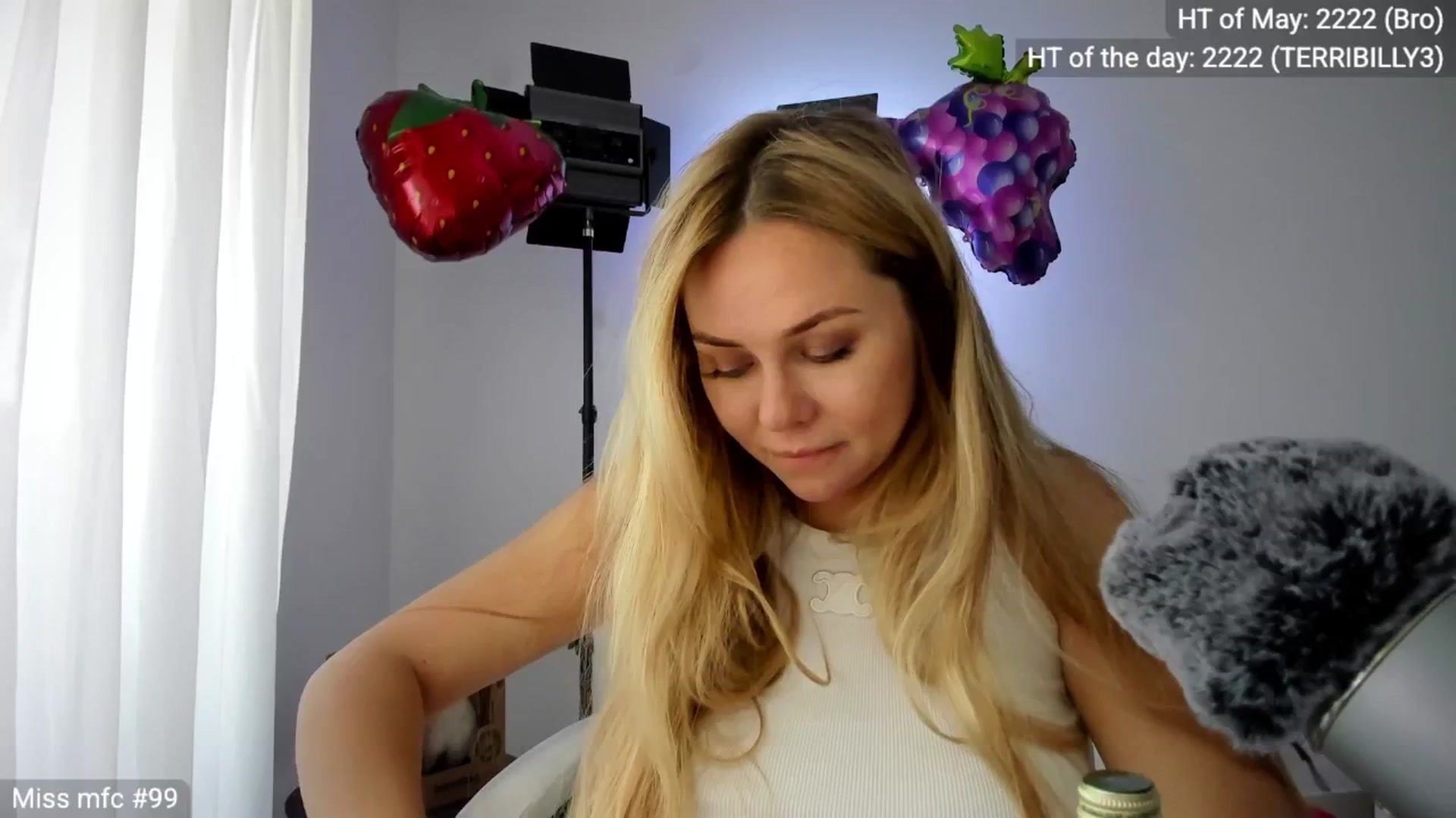 Gallery image thumbnail from Linda_0nline's myfreecams stream on, 05/02/2026, 10:03 image 3 of 20