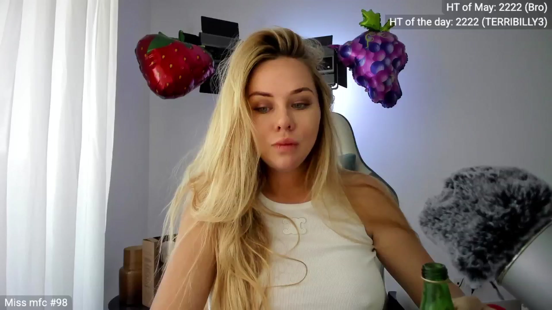 Gallery image thumbnail from Linda_0nline's myfreecams stream on, 05/02/2026, 10:03 image 19 of 20